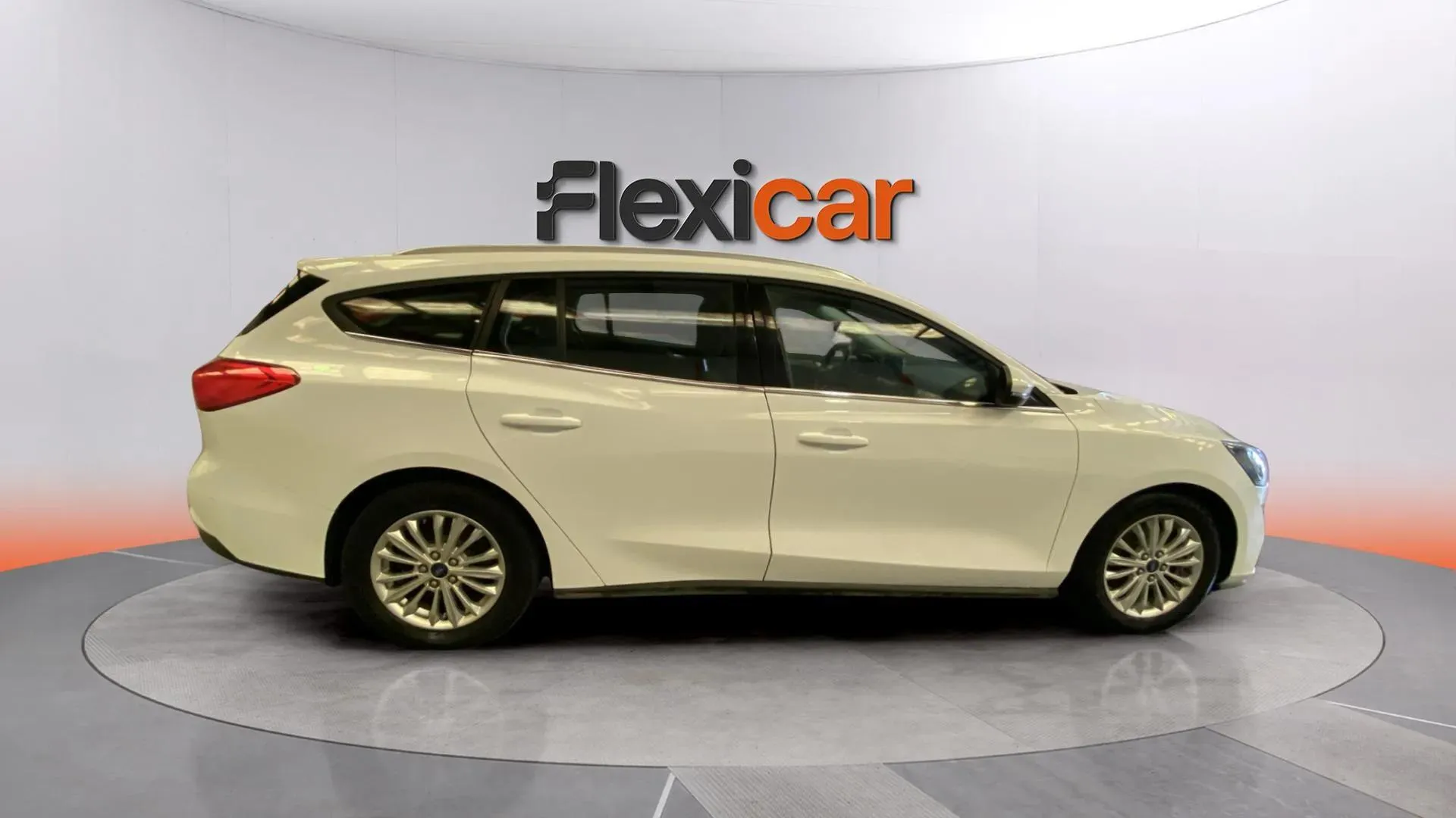 Ford Focus 1.5 EcoBlue Titanium Sportb. - foto 7