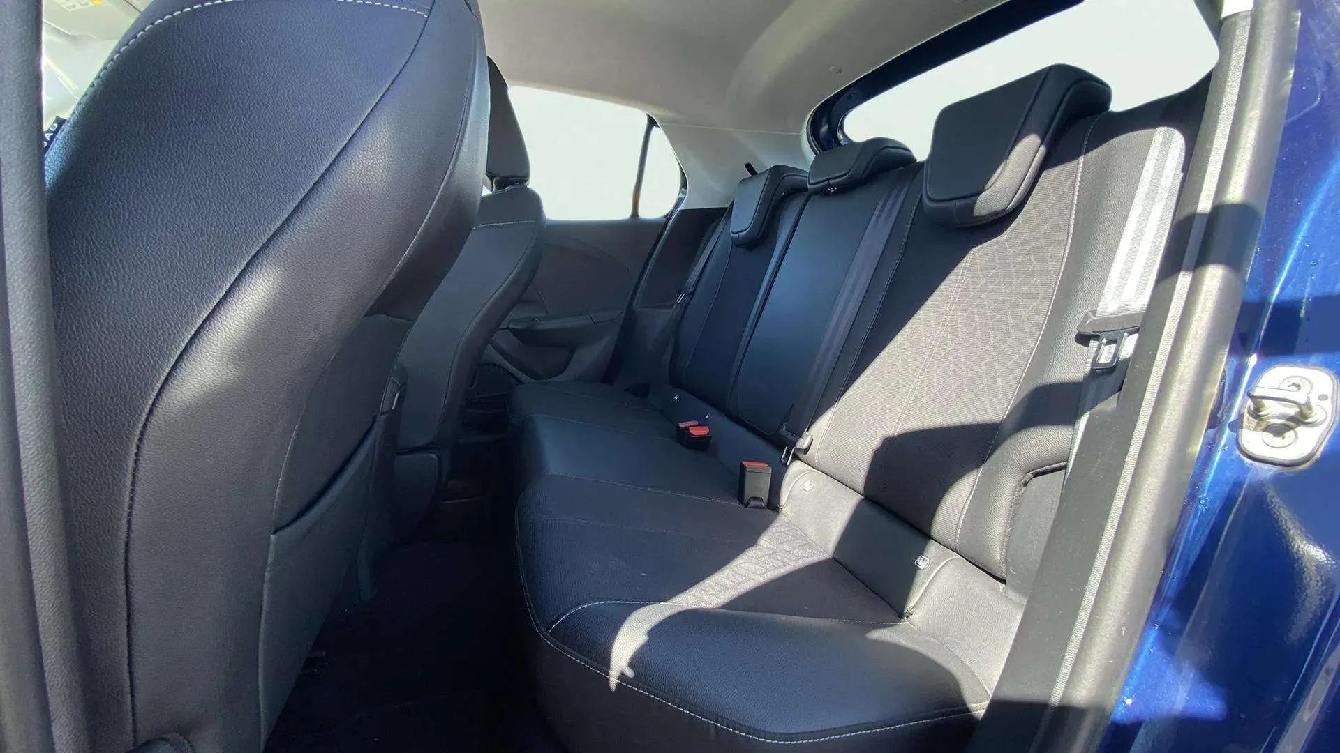 Opel Corsa 1.2T XHL Elegance - foto 5