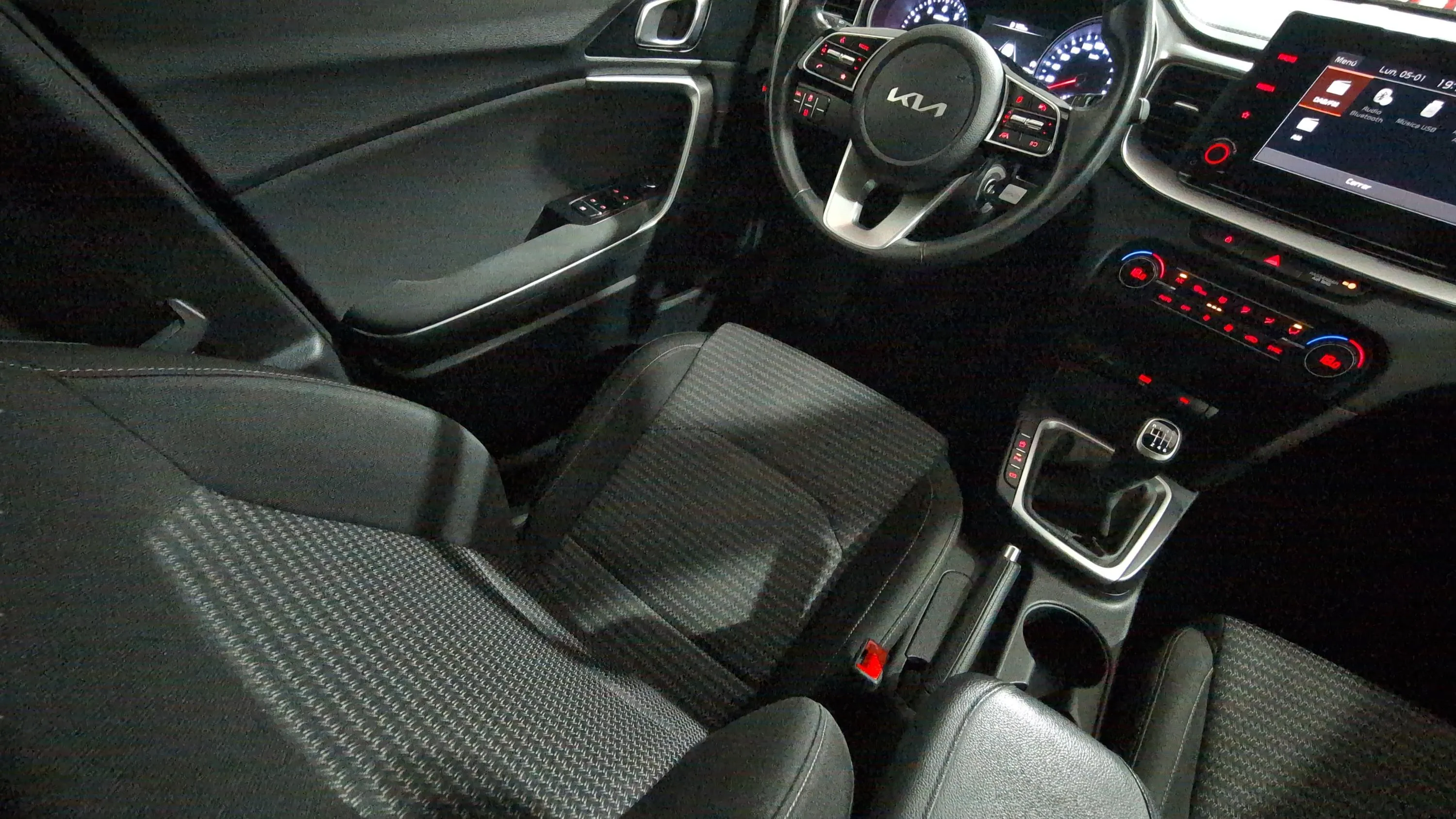 Kia XCeed 1.0 T-GDi Drive - foto 9