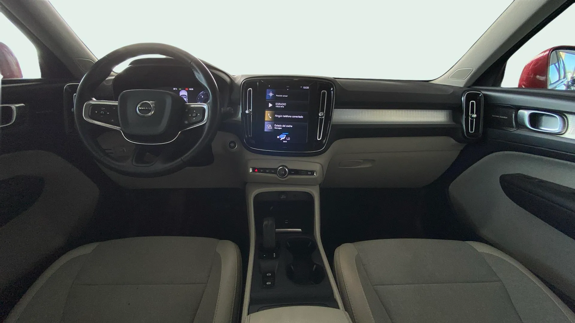 Volvo XC40 2.0 D3 Momentum - foto 11