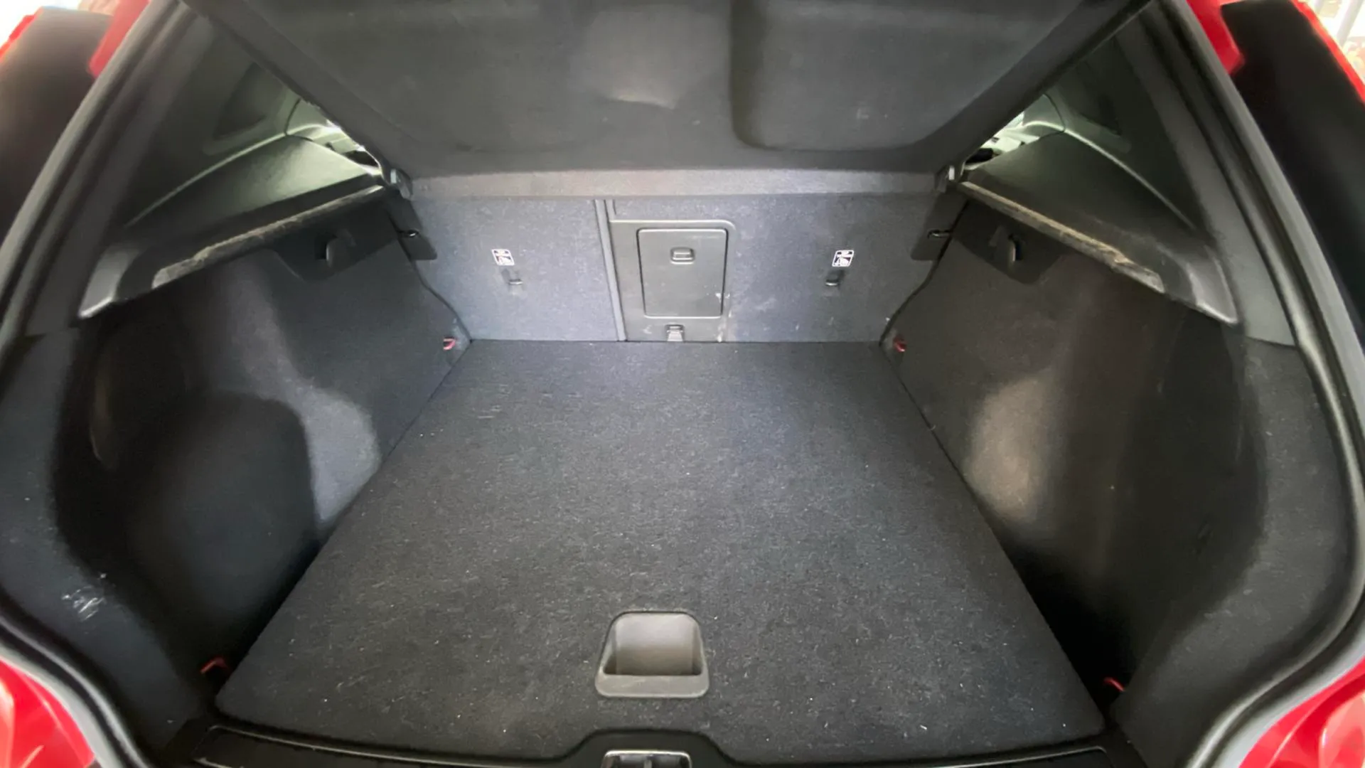 Volvo XC40 2.0 D3 Momentum - foto 9
