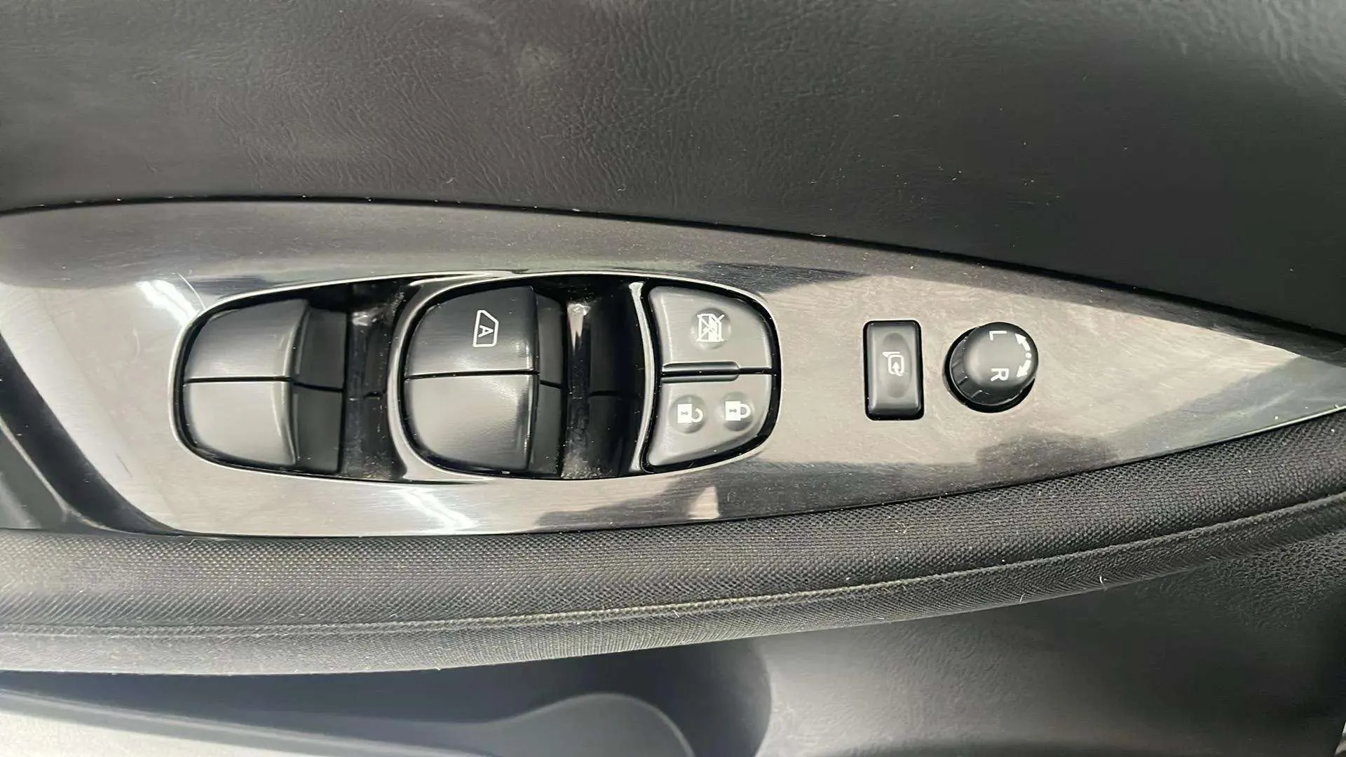 Nissan Leaf 40kWh N-Connecta Bitono - foto 29