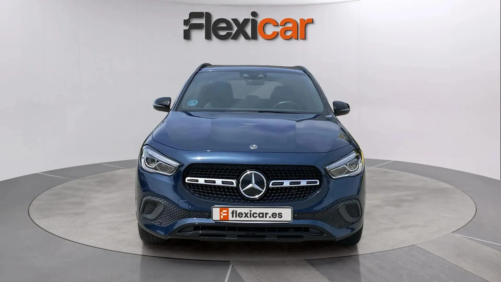 Mercedes-Benz GLA 200 D 4MATIC - foto 2