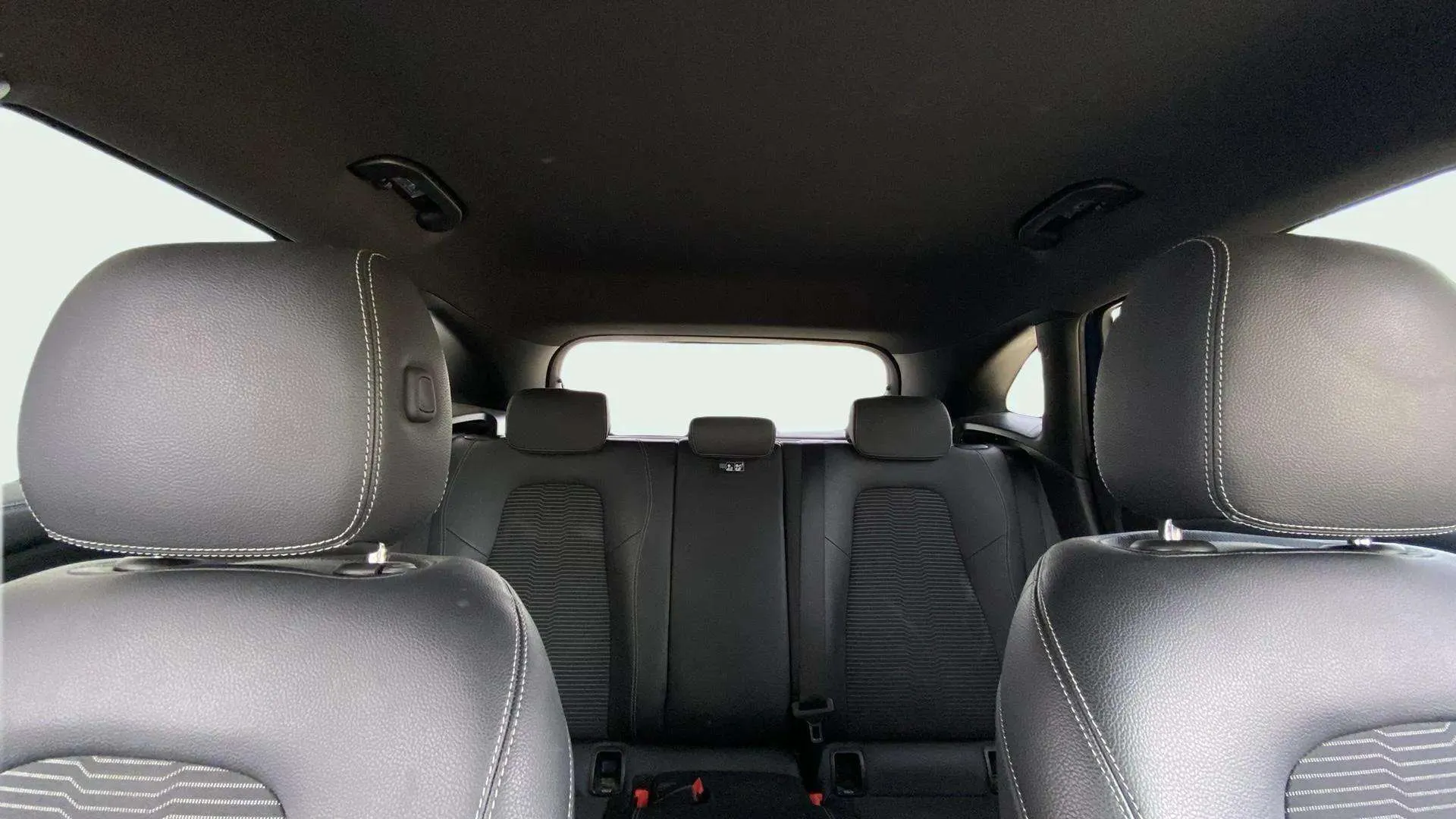 Mercedes-Benz GLA 200 D 4MATIC - foto 15