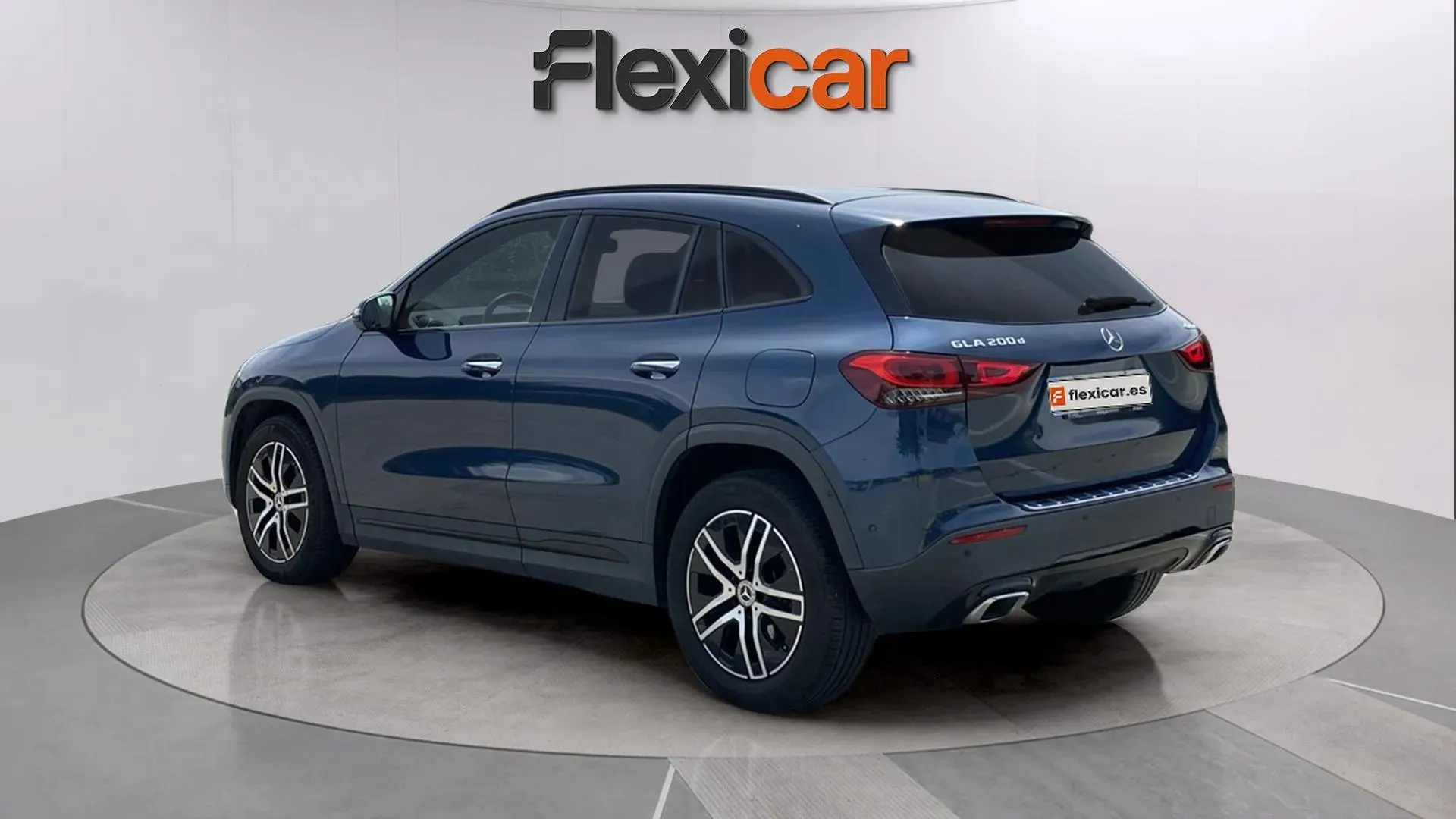 Mercedes-Benz GLA 200 D 4MATIC - foto 5