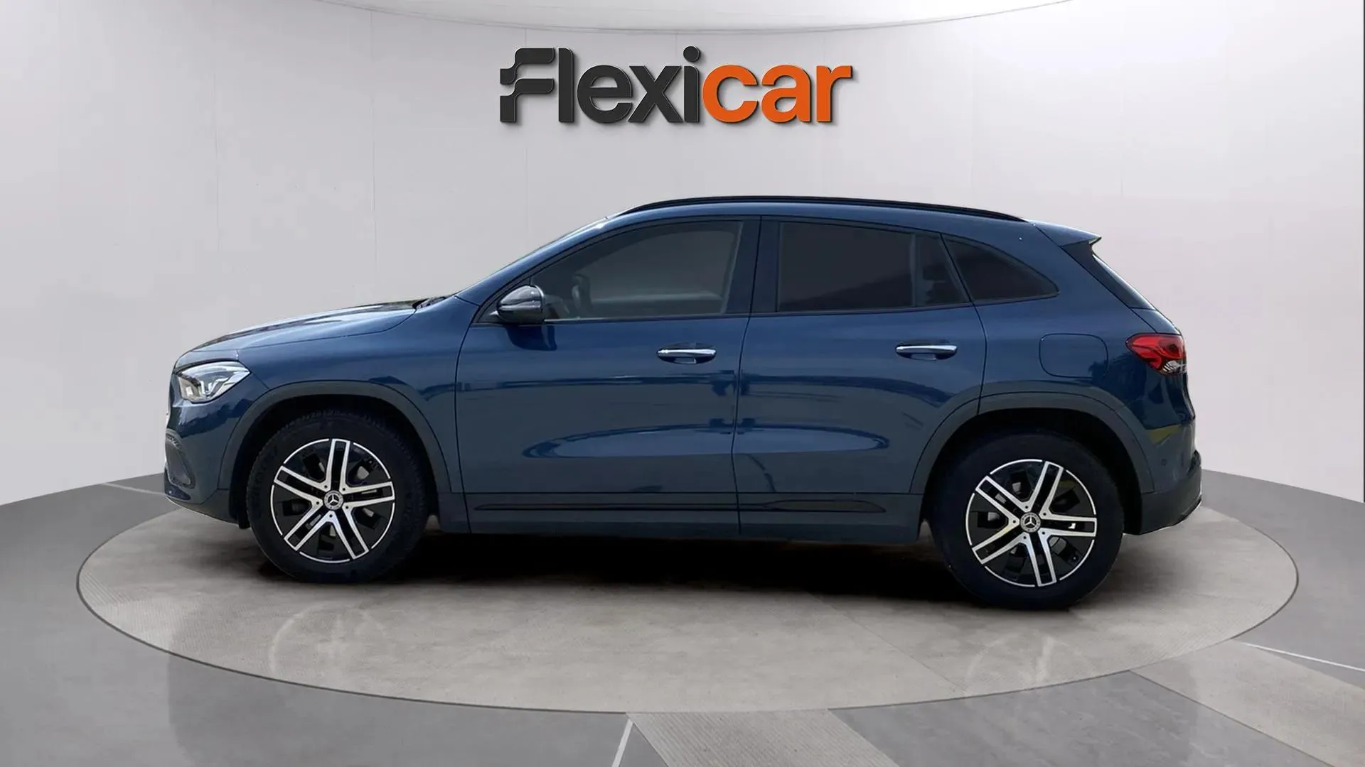 Mercedes-Benz GLA 200 D 4MATIC - foto 4