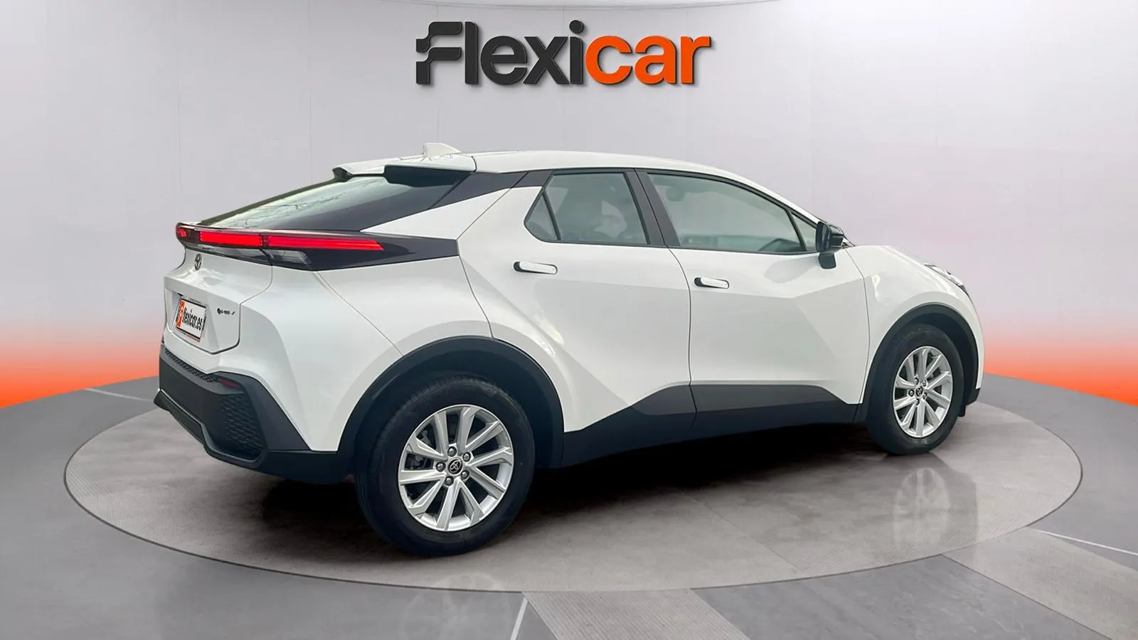 Toyota C-HR 1.8 Active Hybrid 140 - foto 7