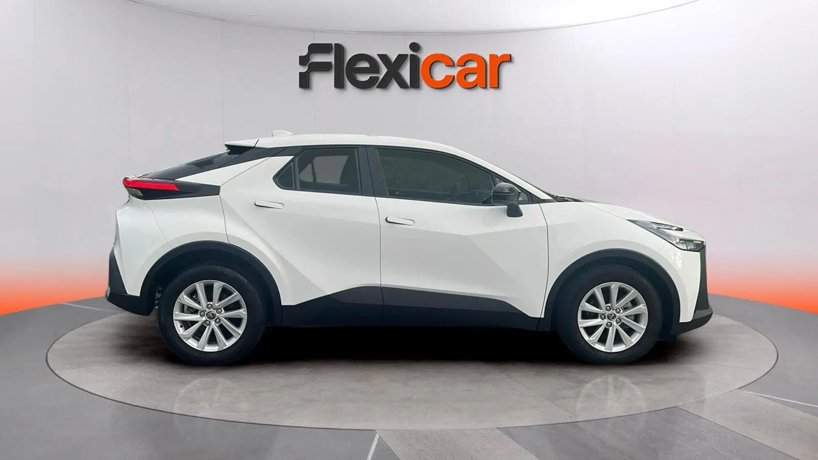 Toyota C-HR 1.8 Active Hybrid 140 - foto 8