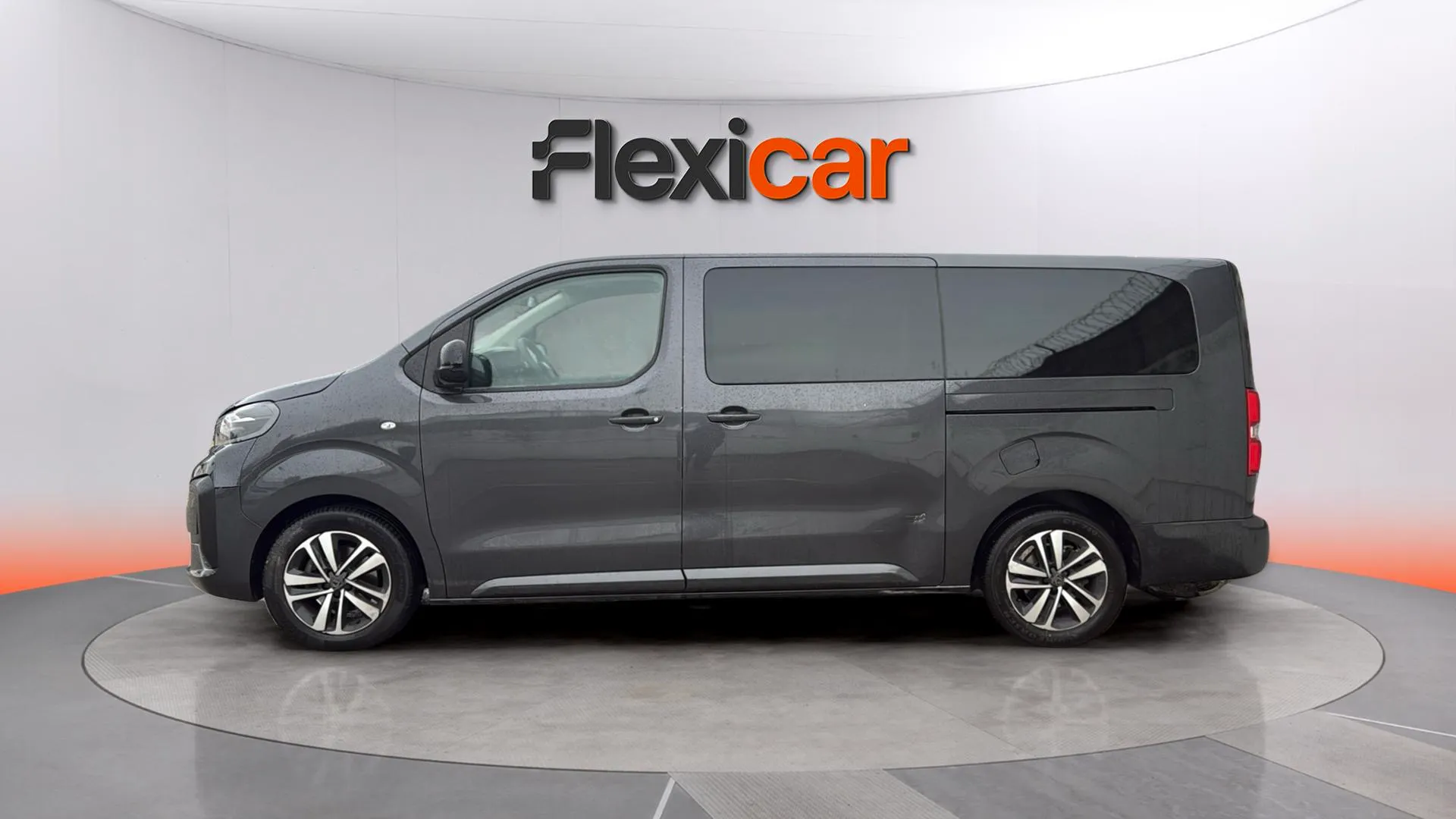 Peugeot Traveller Business Long BlueHDi 180 EAT8 - foto 2