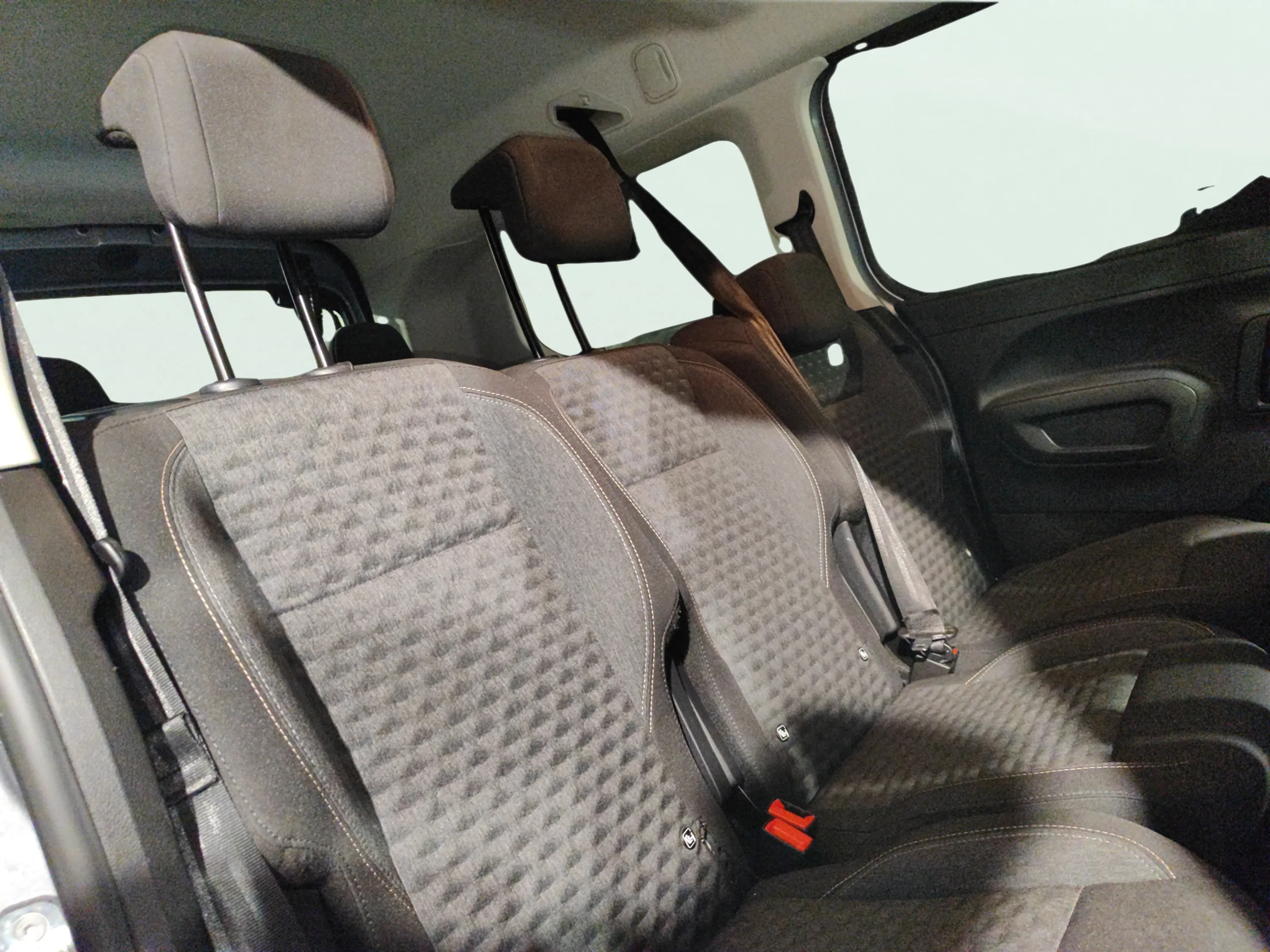 Peugeot Rifter Allure BlueHDi 130 EAT8 Long - foto 14