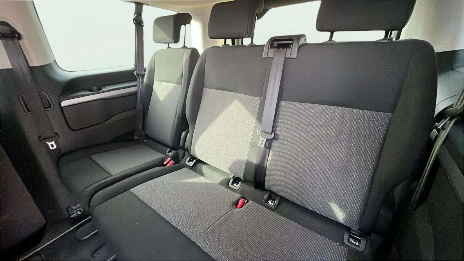 Peugeot Traveller Business Long BlueHDi 180 EAT8 - foto 11