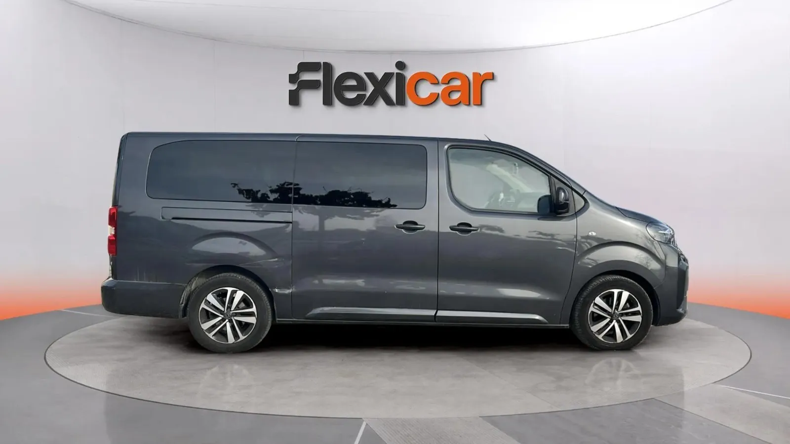Peugeot Traveller Business Long BlueHDi 180 EAT8 - foto 2