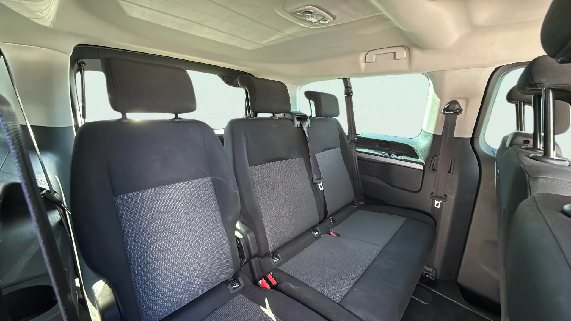 Peugeot Traveller Business Long BlueHDi 180 EAT8 - foto 9