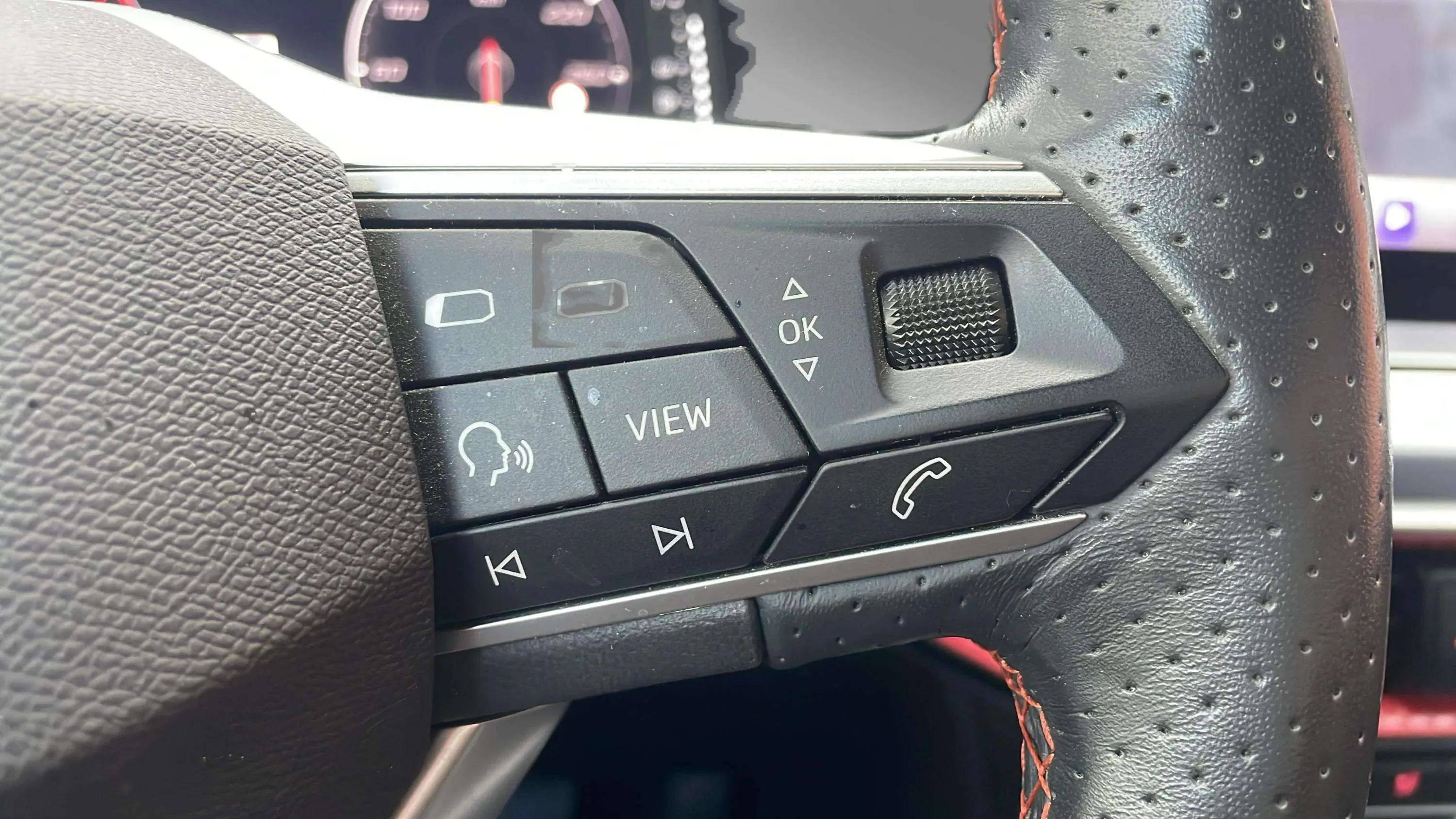 SEAT Arona 1.5 TSI DSG FR XM - foto 12