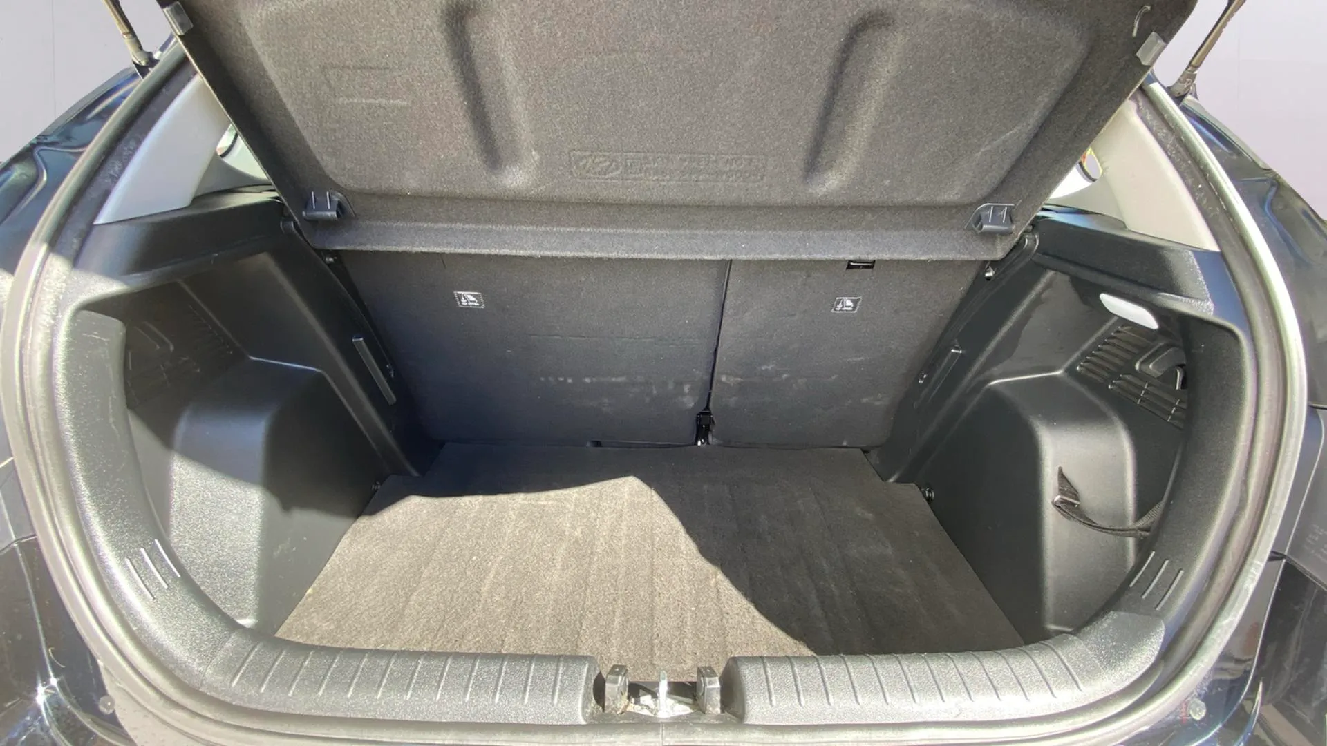 Hyundai i20 1.2 MPI Essence - foto 9
