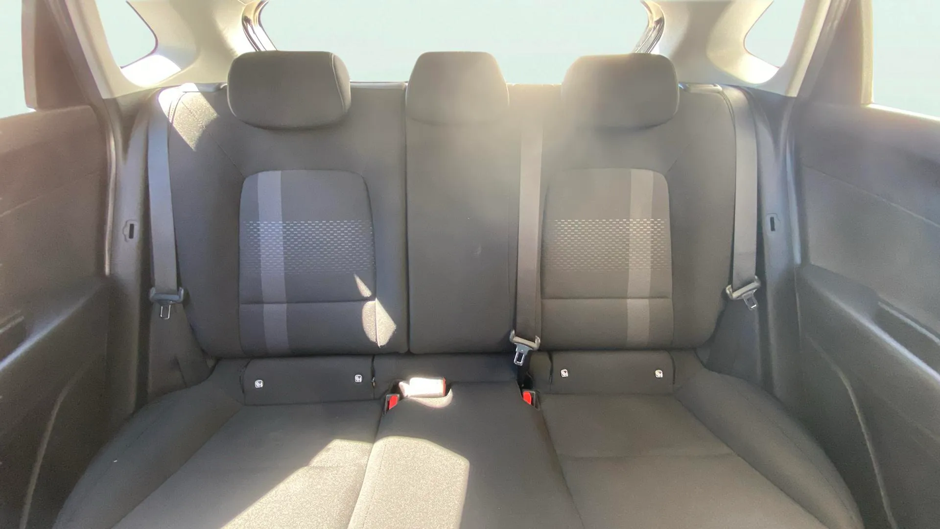 Hyundai i20 1.2 MPI Essence - foto 17