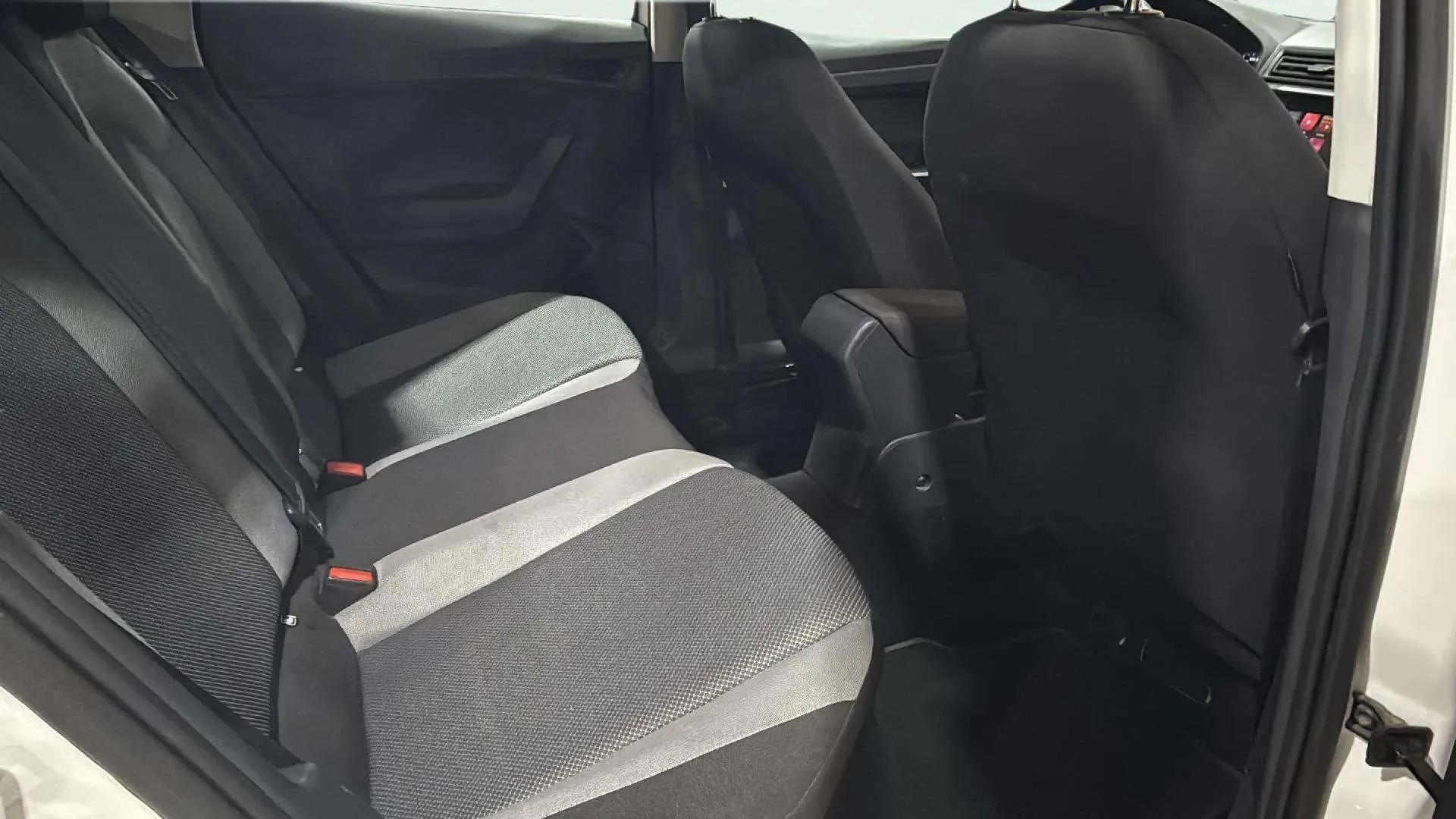 SEAT Ibiza 1.0 MPI Reference - foto 8