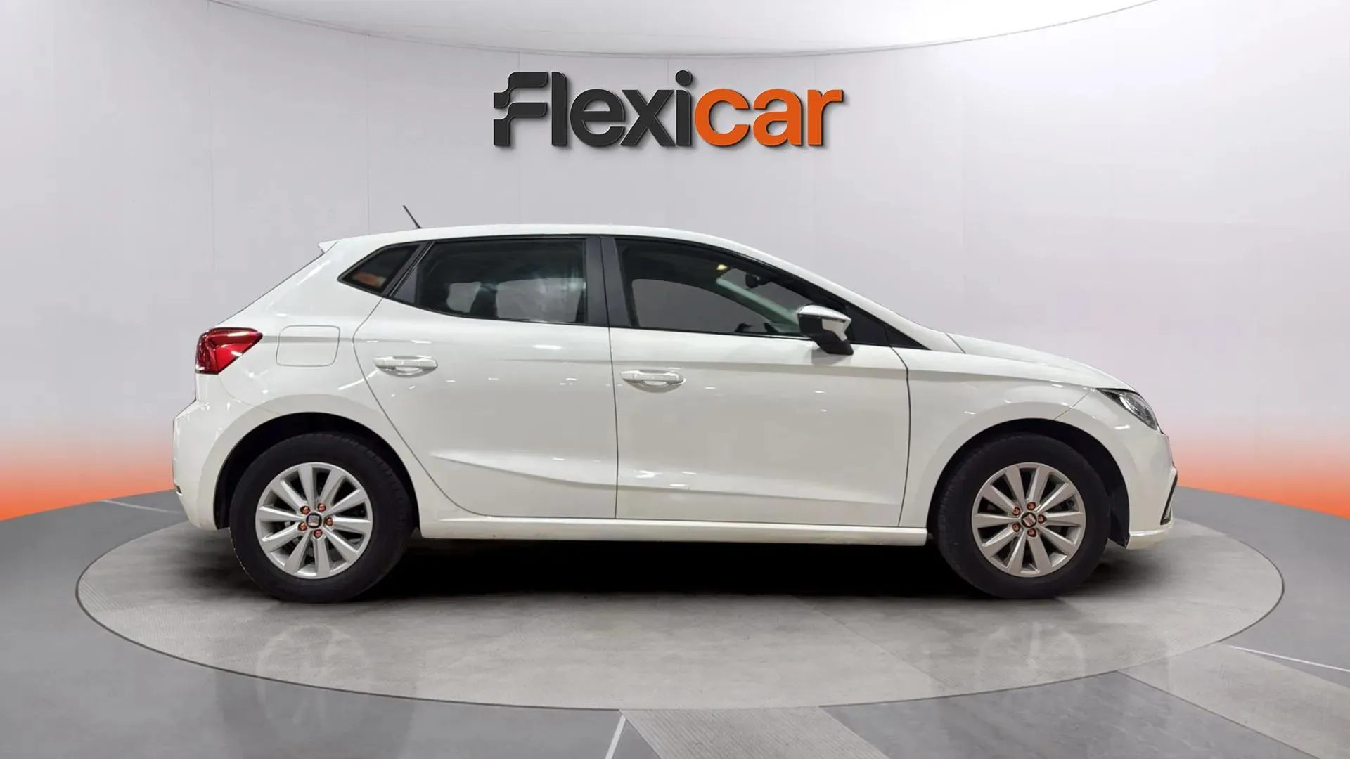 SEAT Ibiza 1.0 MPI Reference - foto 2