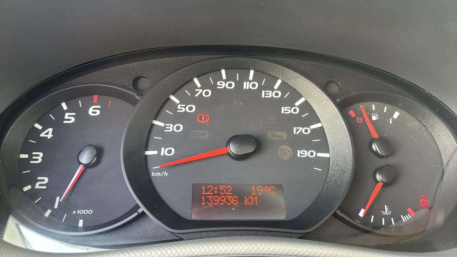Nissan NV400 - foto 14