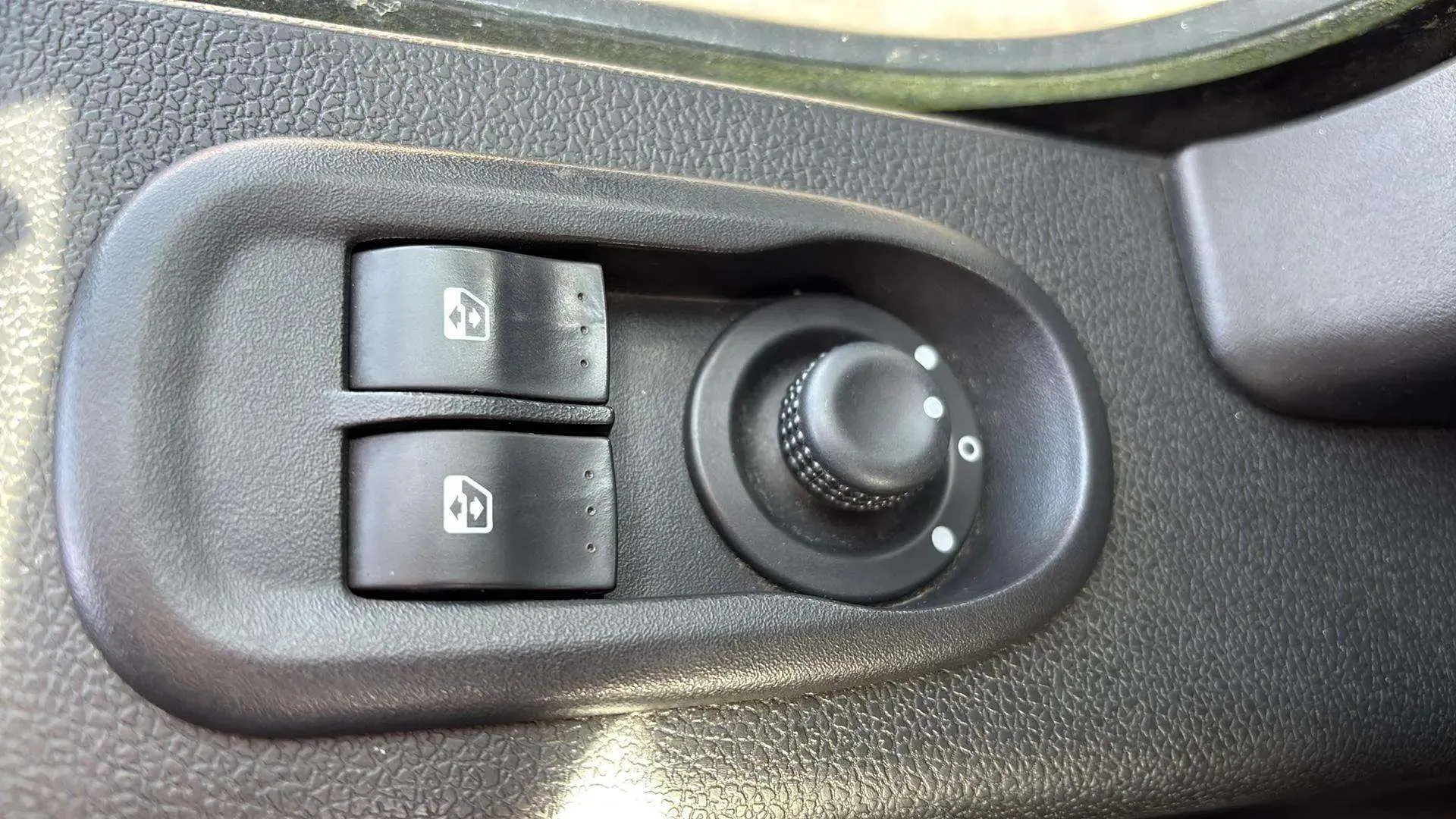 Nissan NV400 - foto 20
