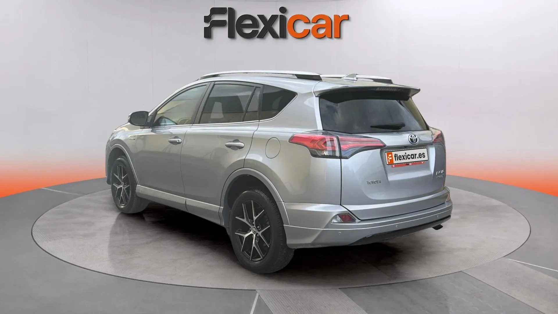 Toyota RAV4 2.5l hybrid 2WD Advance - foto 5