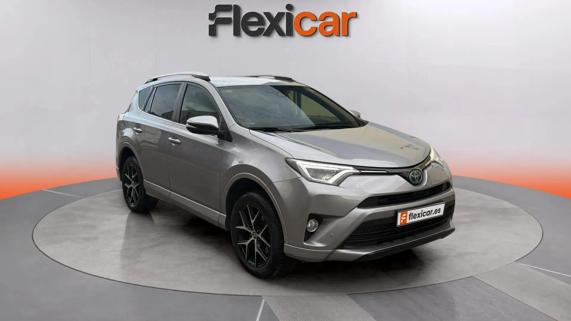 Toyota RAV4 2.5l hybrid 2WD Advance - foto 1