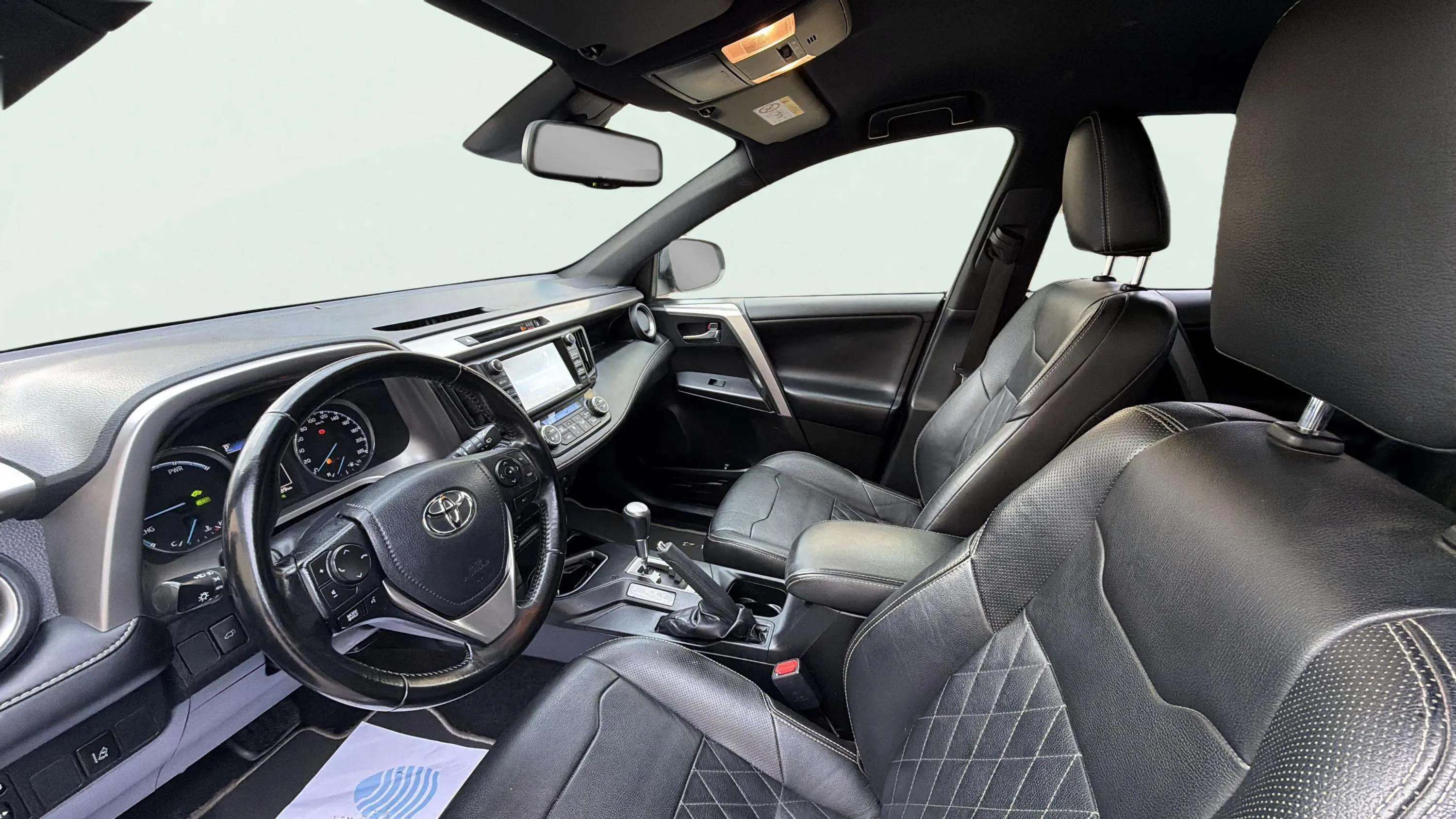 Toyota RAV4 2.5l hybrid 2WD Advance - foto 13