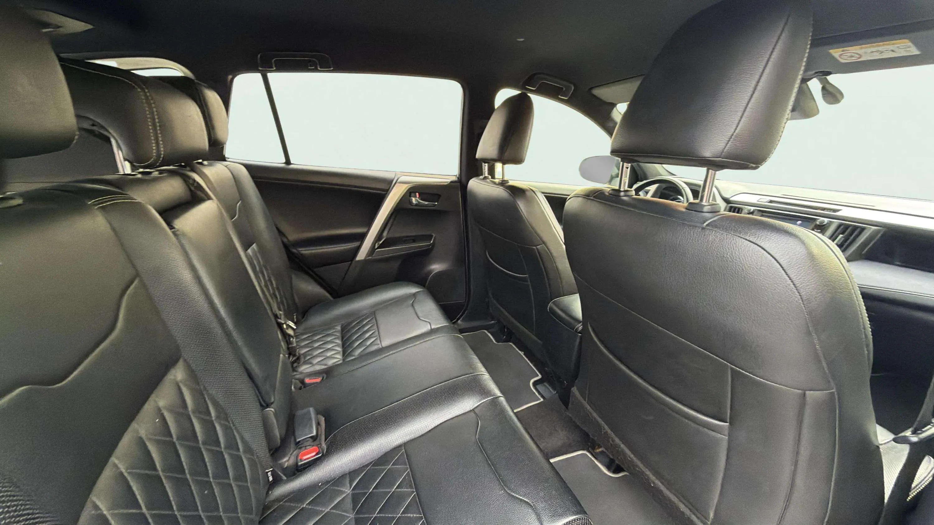 Toyota RAV4 2.5l hybrid 2WD Advance - foto 16