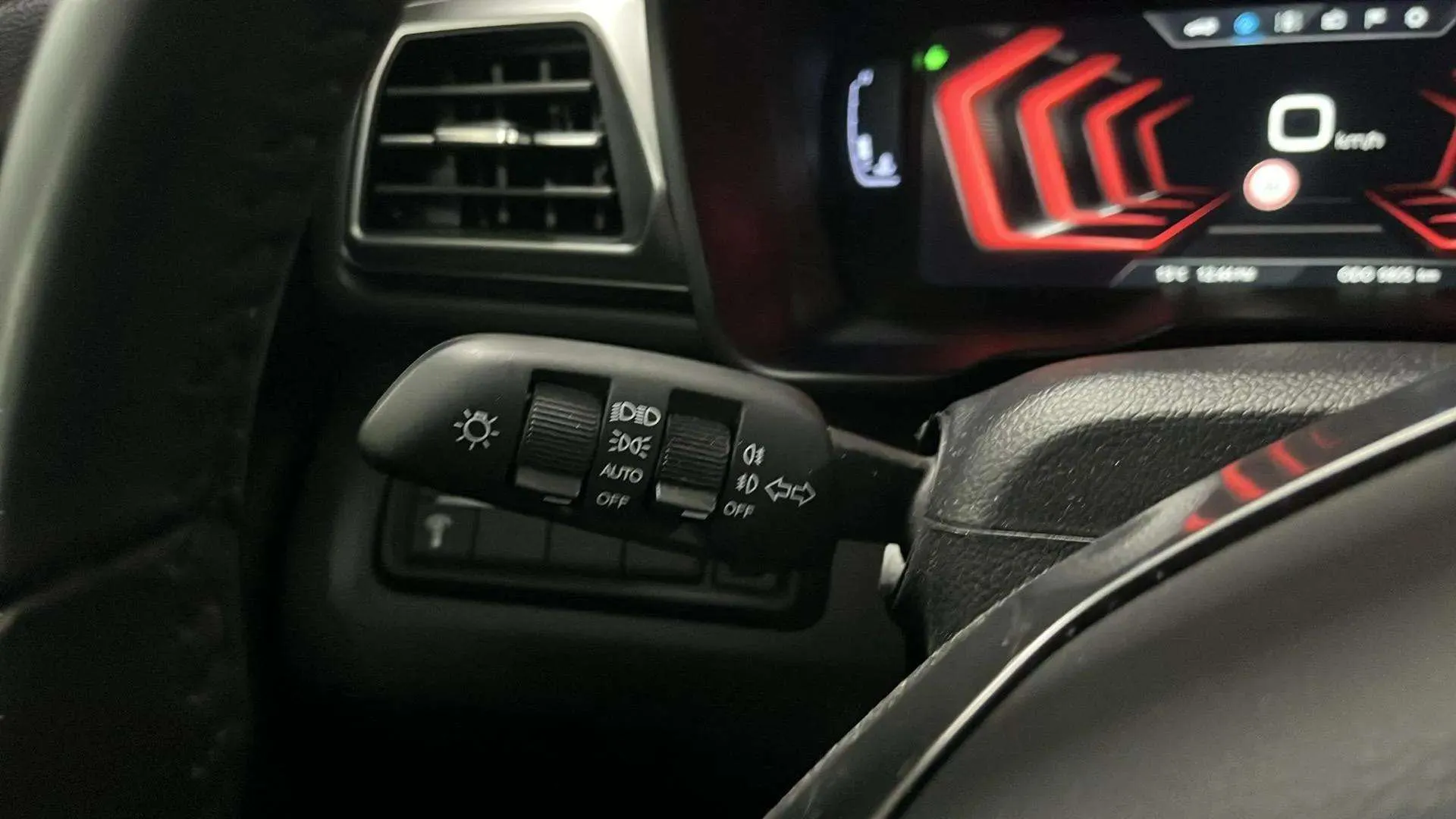 SsangYong Tivoli G15T LP Urban Plus - foto 13