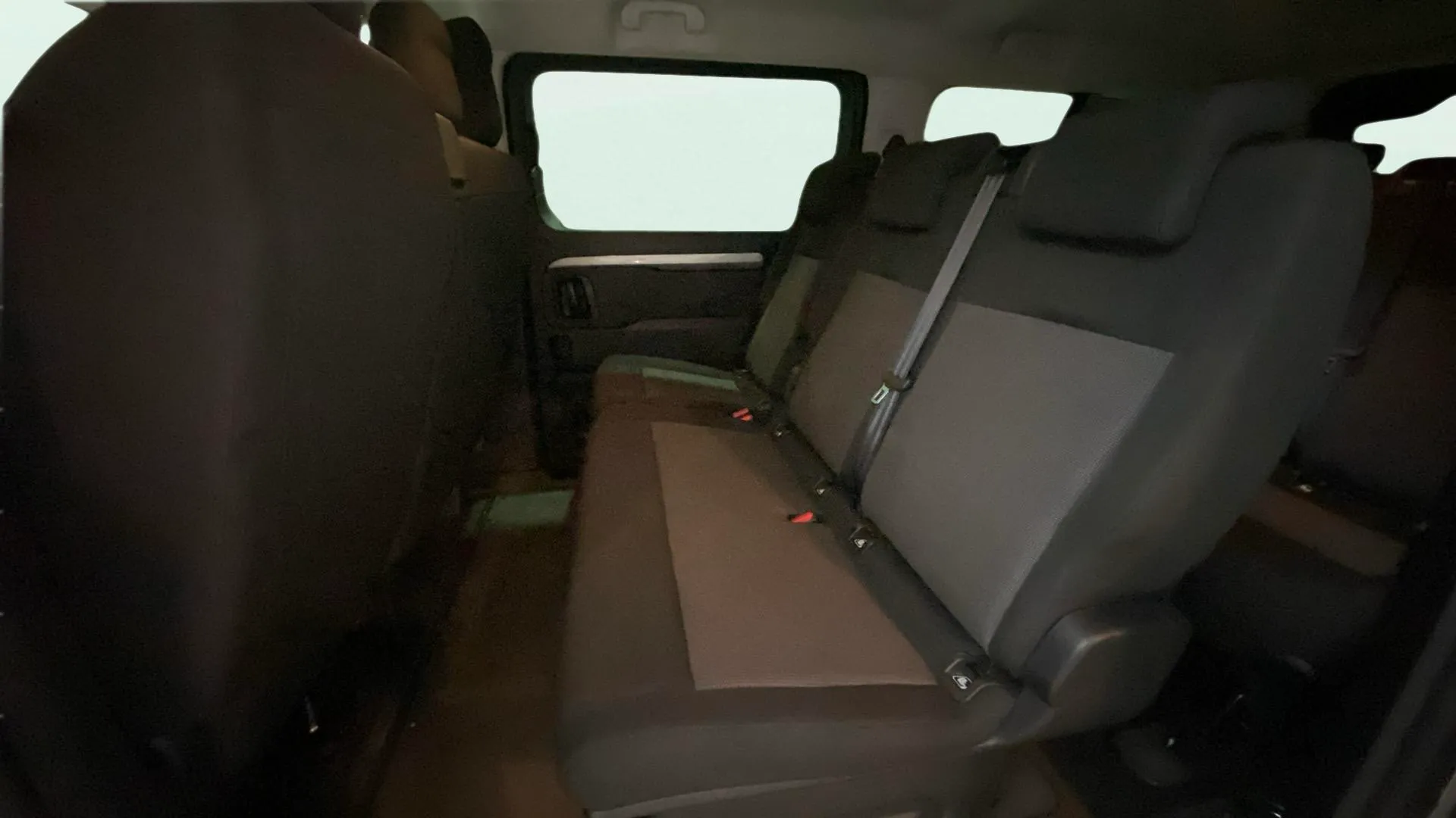 Peugeot Traveller Business Long BlueHDi 180 EAT8 - foto 11