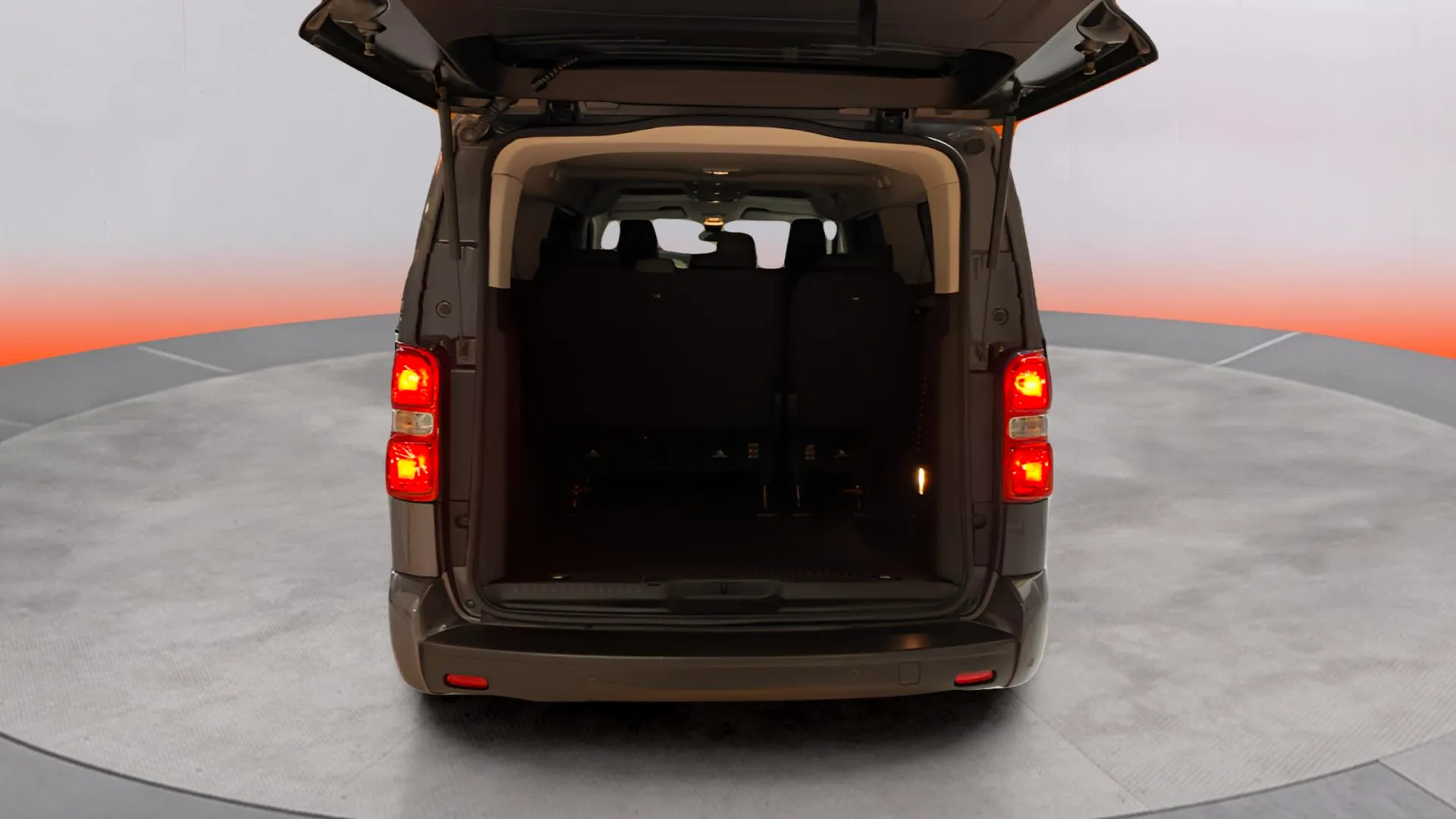 Peugeot Traveller Business Long BlueHDi 180 EAT8 - foto 23