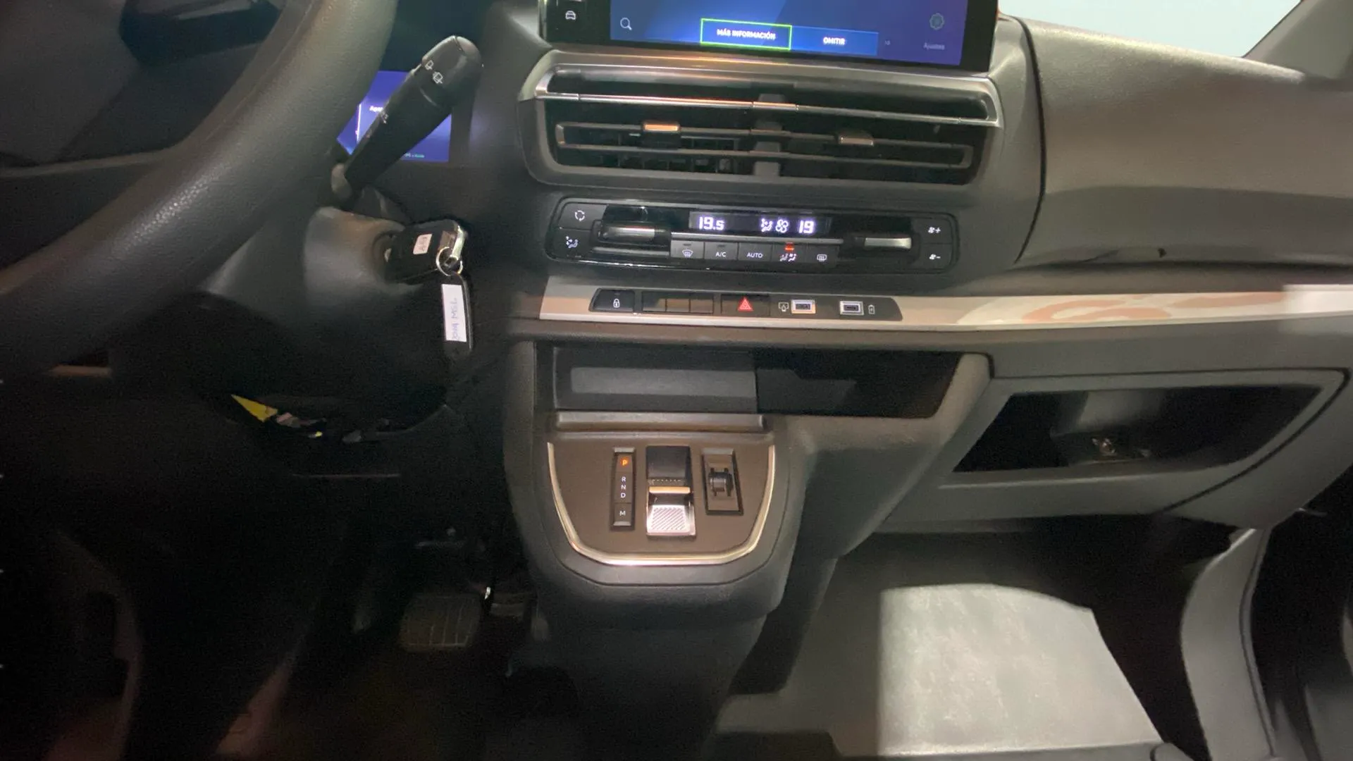 Peugeot Traveller Business Long BlueHDi 180 EAT8 - foto 17