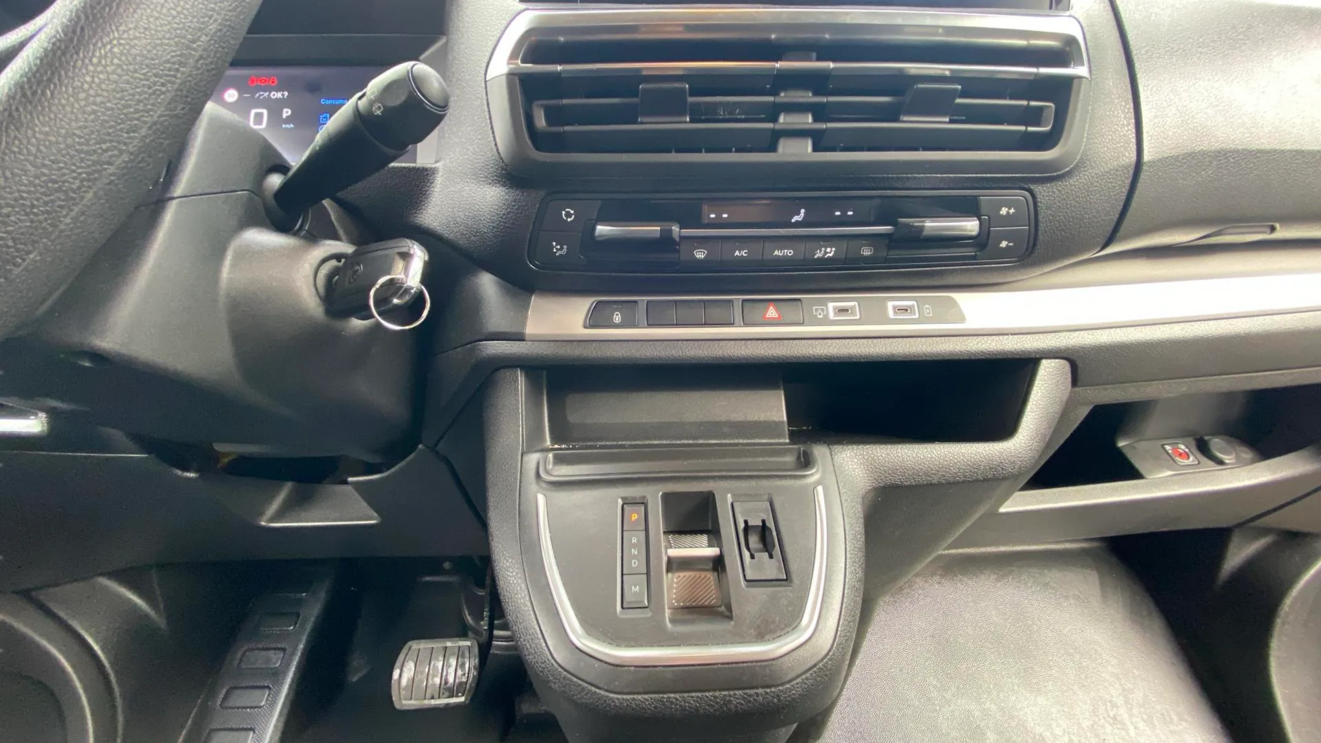 Peugeot Traveller Business Long BlueHDi 180 EAT8 - foto 13