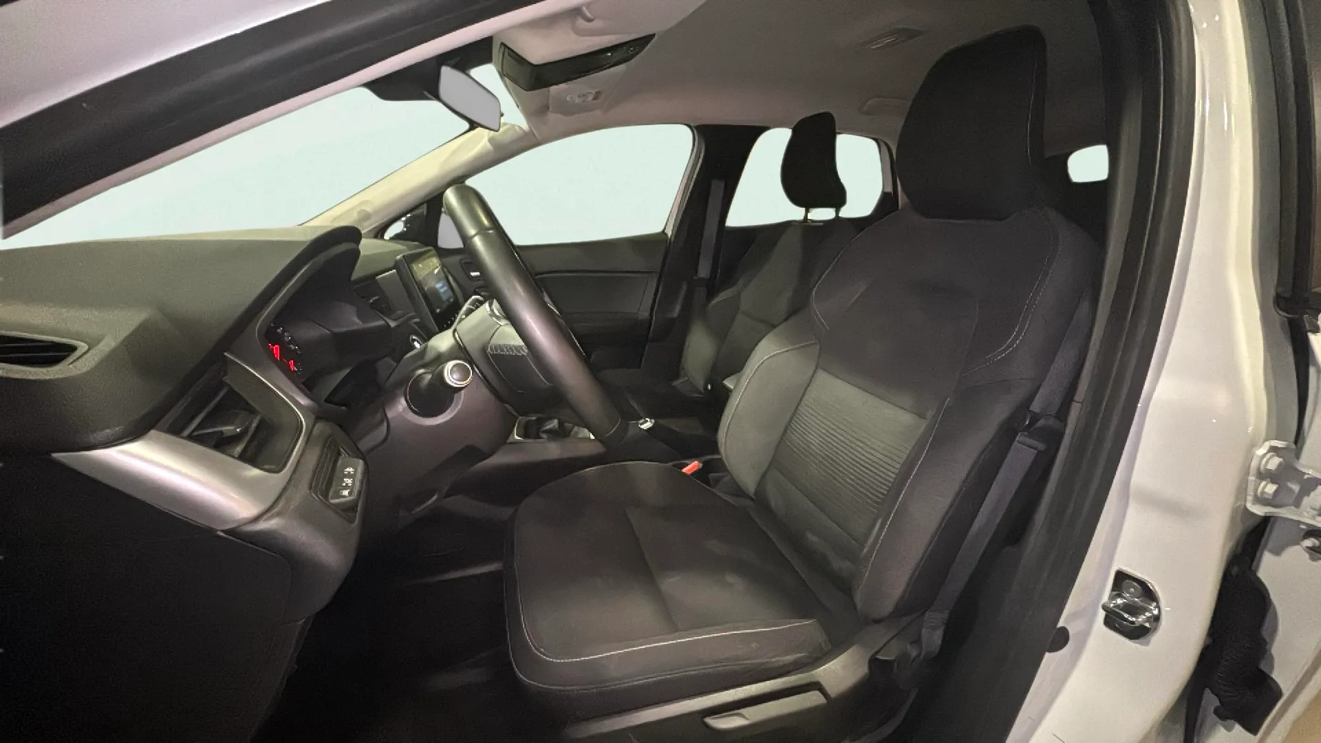 Renault Captur Fast Track TCe GPF Micro Híbrido - foto 18