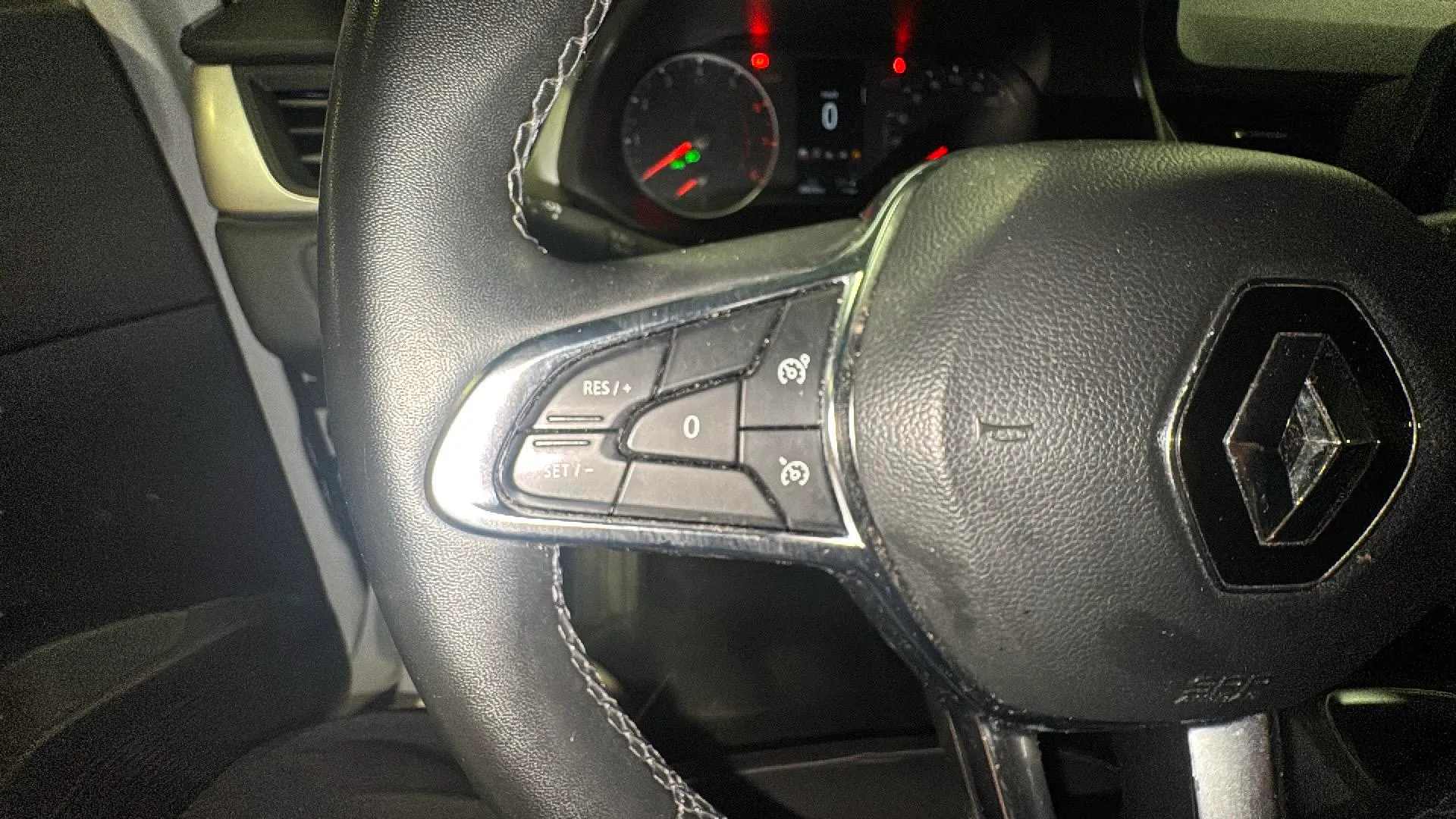 Renault Captur Fast Track TCe GPF Micro Híbrido - foto 29