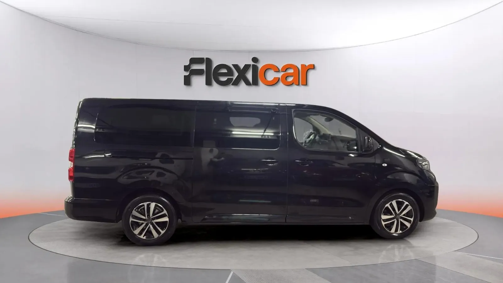 Peugeot Traveller Business Long BlueHDi 180 EAT8 - foto 2