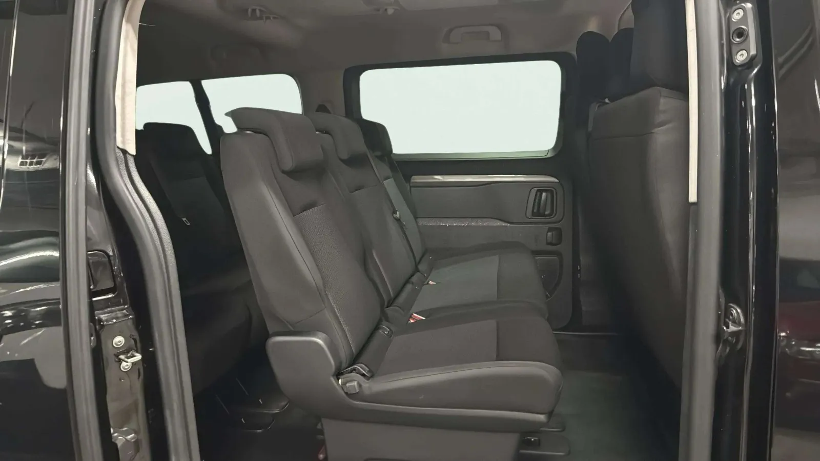 Peugeot Traveller Business Long BlueHDi 180 EAT8 - foto 11