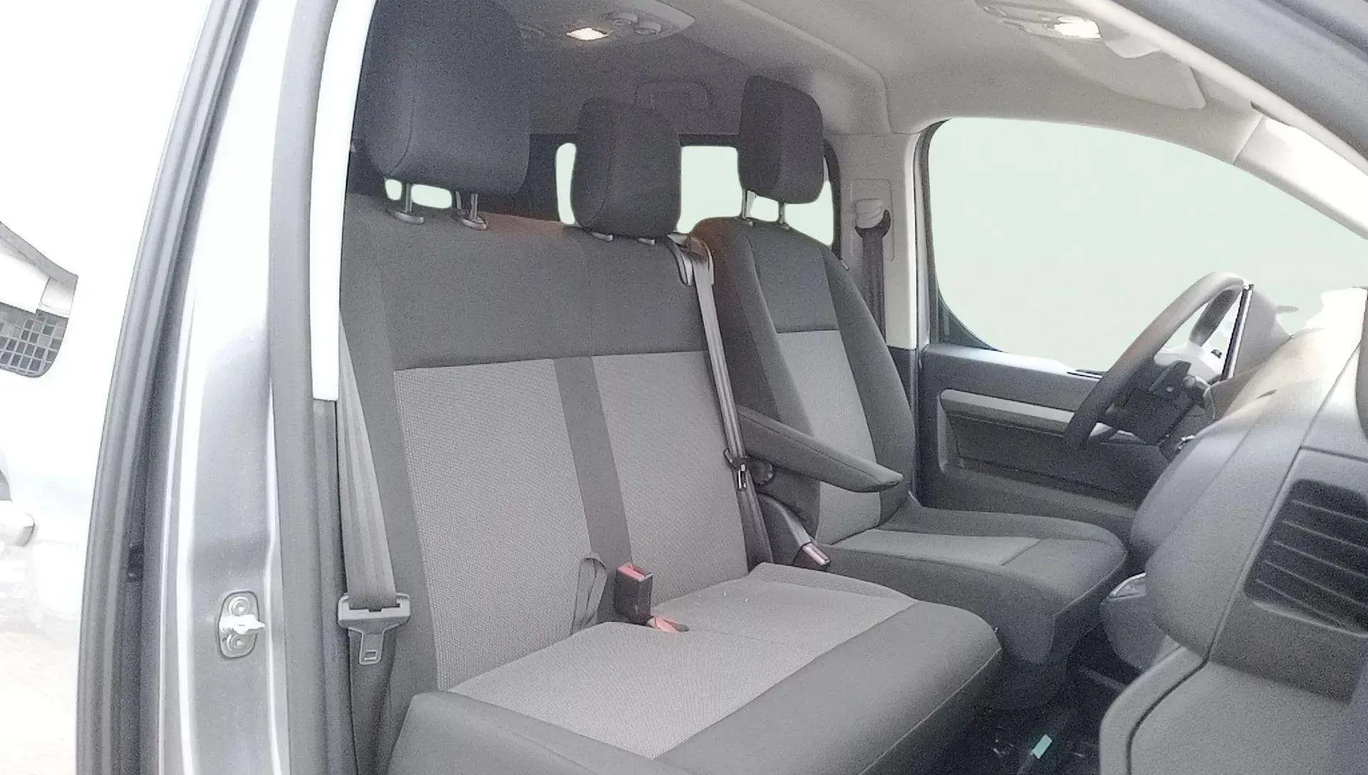 Peugeot Traveller Business Long BlueHDi 180 EAT8 - foto 17