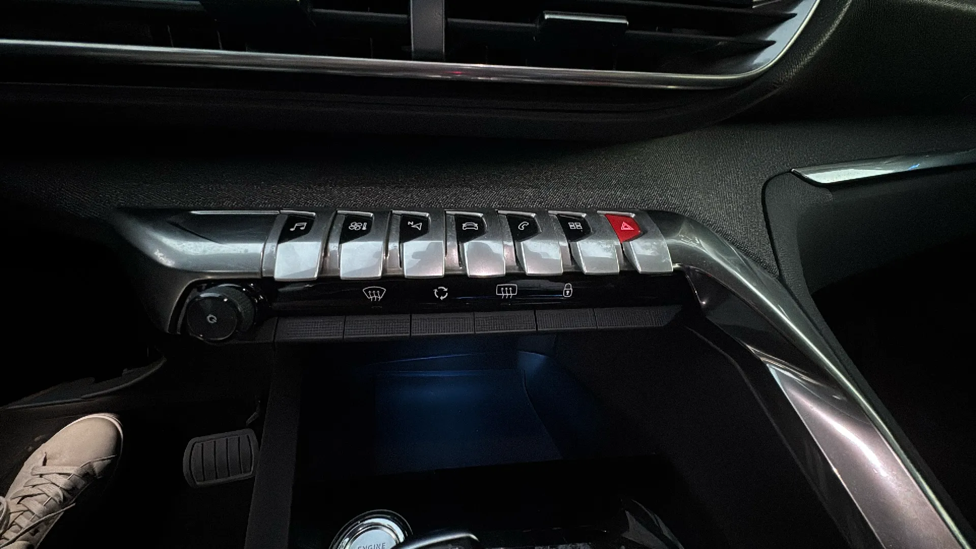Peugeot 5008 1.2 PureTech Allure Pack EAT8 - foto 18