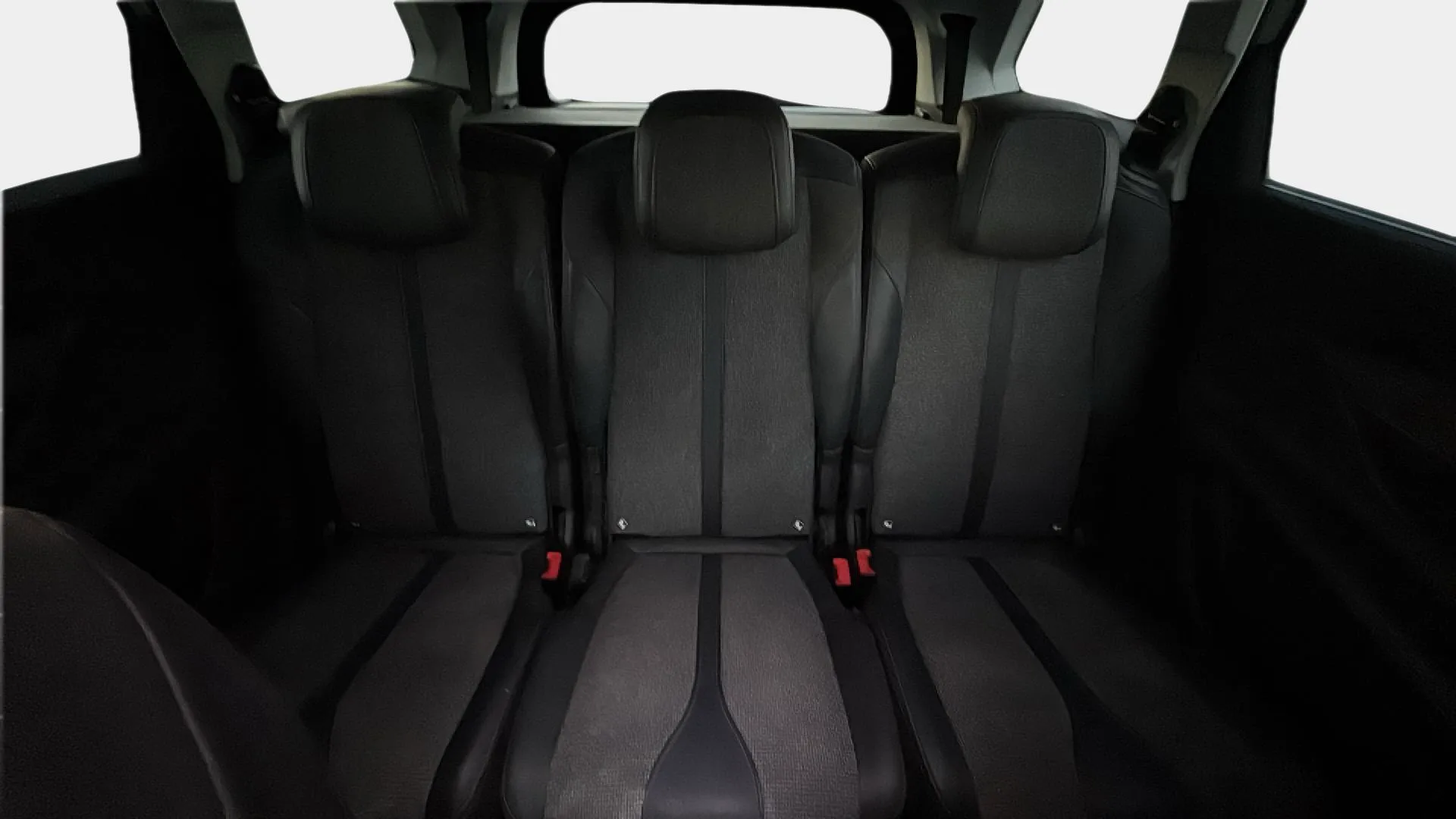 Peugeot 5008 1.2 PureTech Allure Pack EAT8 - foto 12