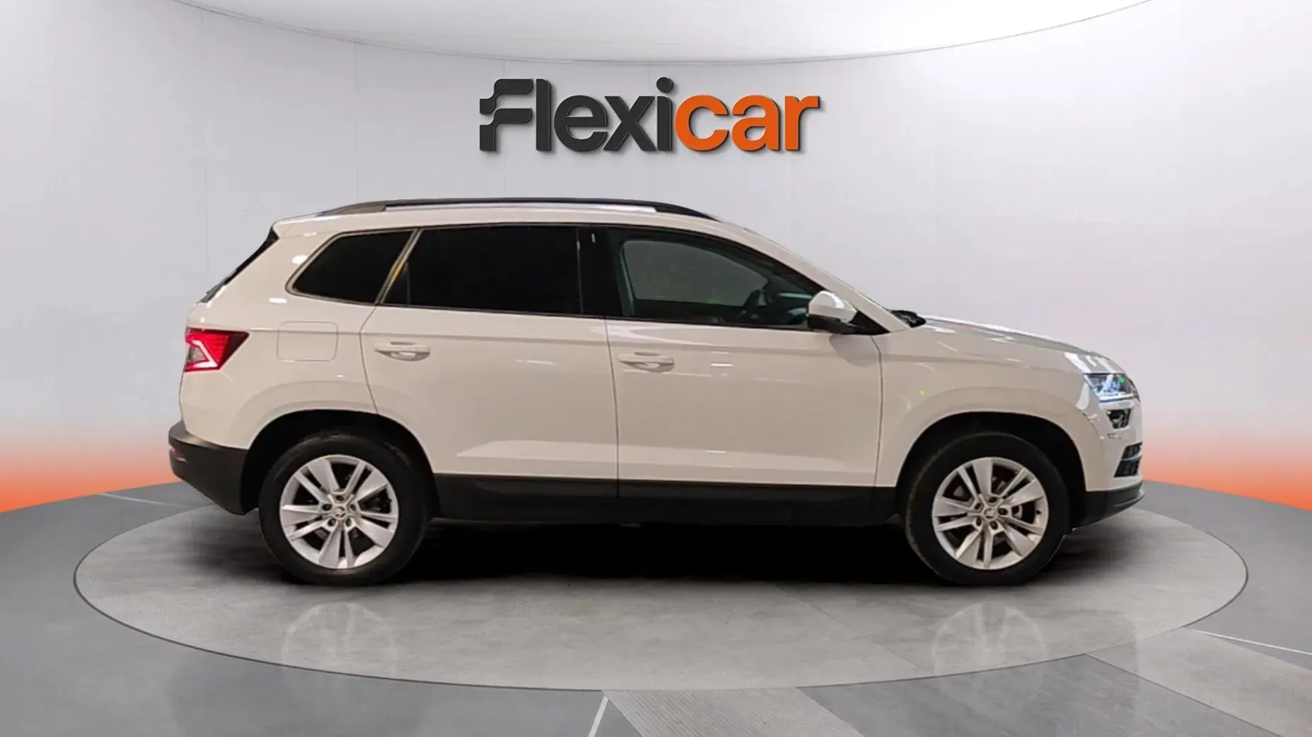 Škoda Karoq 1.6 TDI DSG Ambition - foto 8