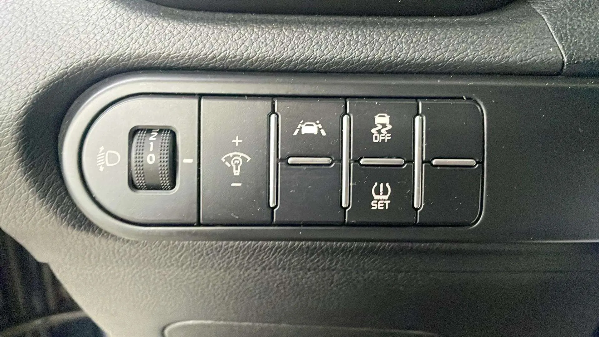 Kia XCeed 1.6 CRDi Drive - foto 27