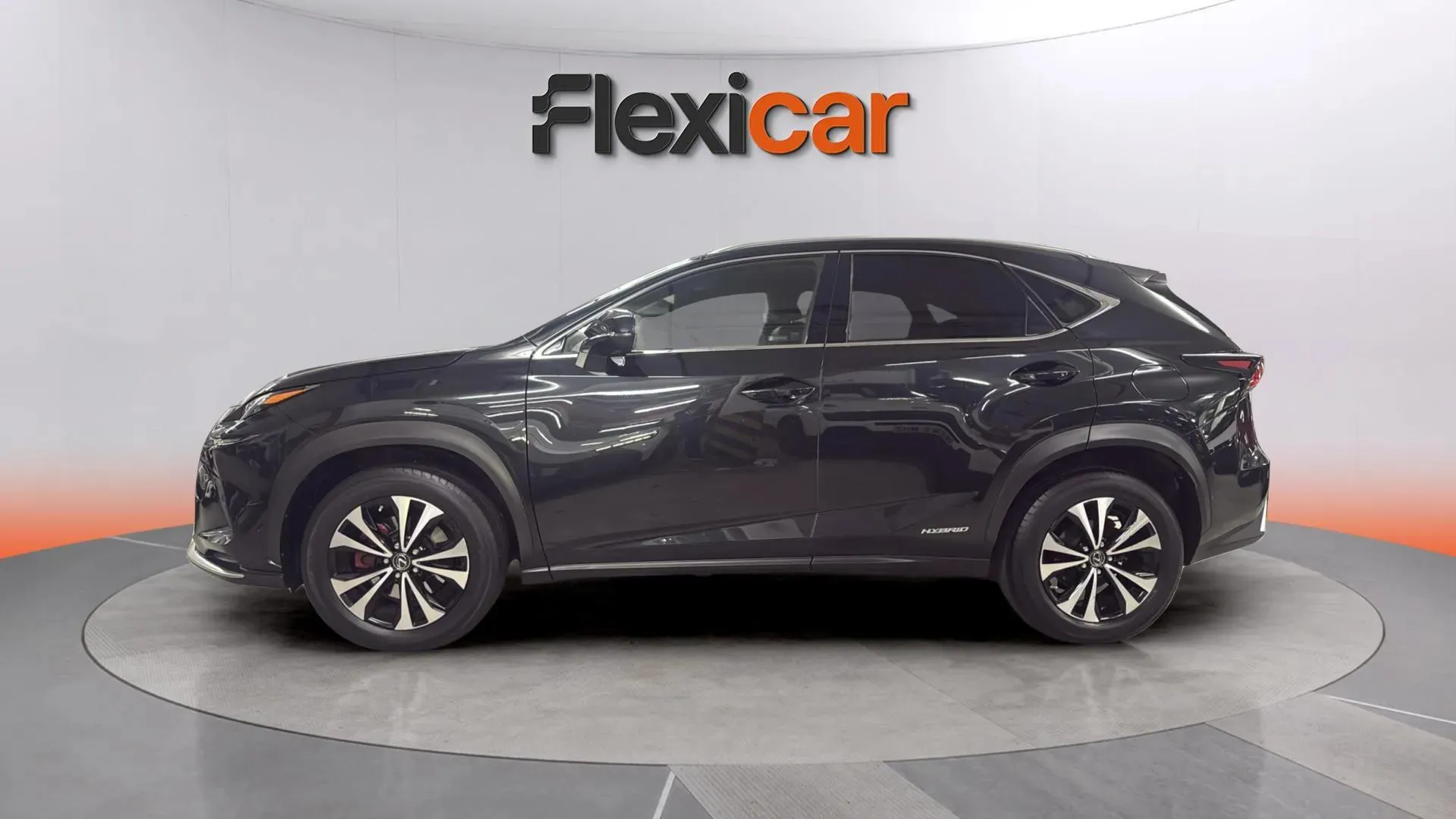 Lexus NX 2.5 300h Premium 2WD - foto 7
