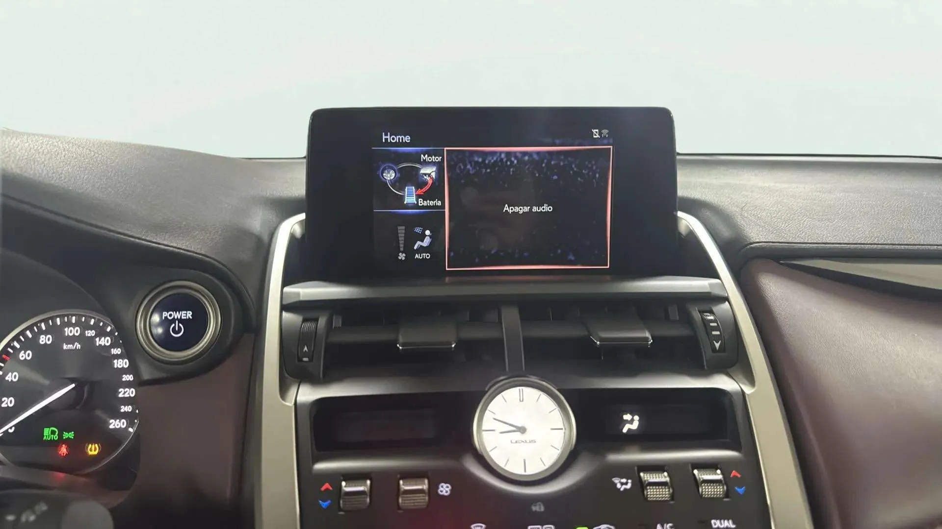 Lexus NX 2.5 300h Premium 2WD - foto 16