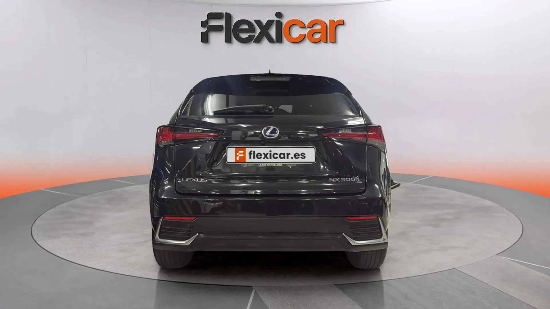 Lexus NX 2.5 300h Premium 2WD - foto 4