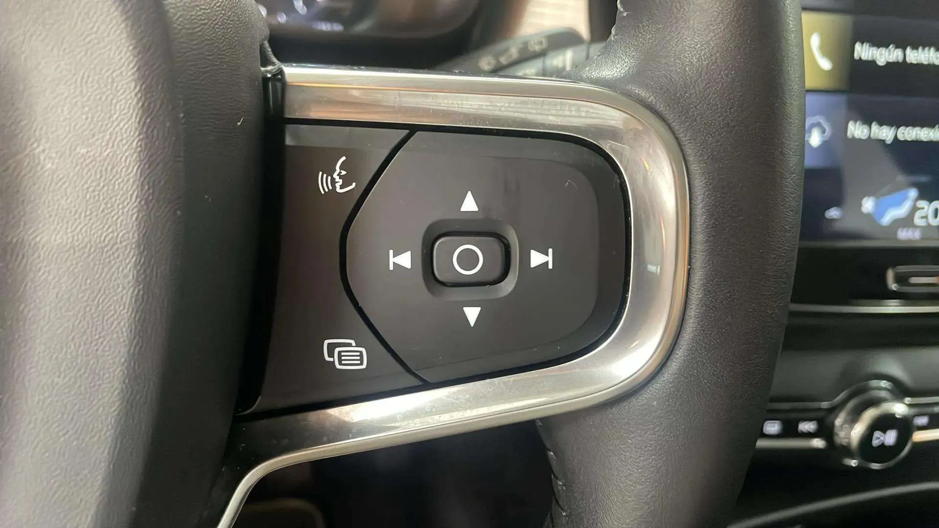 Volvo XC40 1.5 T3 Momentum - foto 25