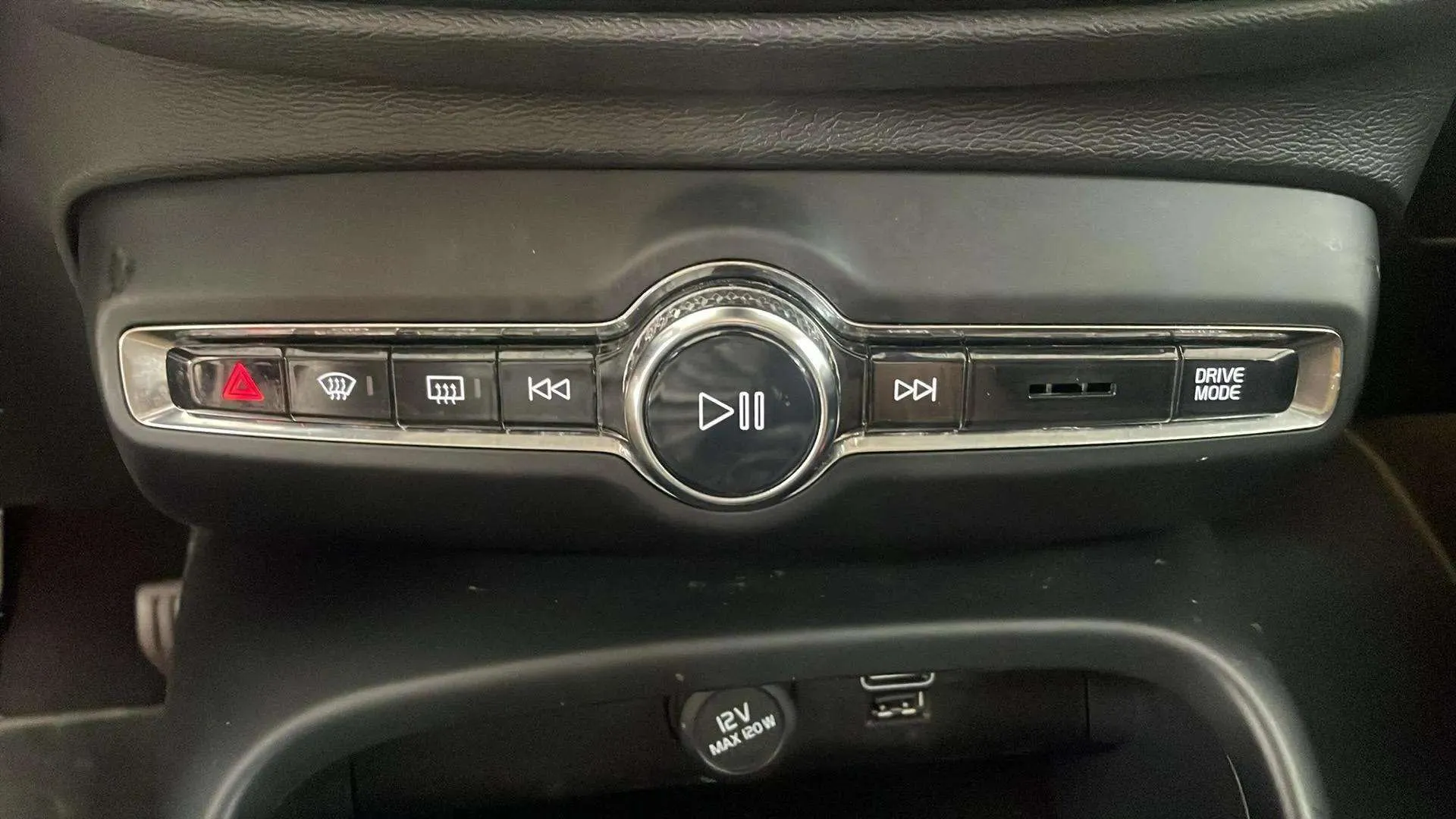 Volvo XC40 1.5 T3 Momentum - foto 19