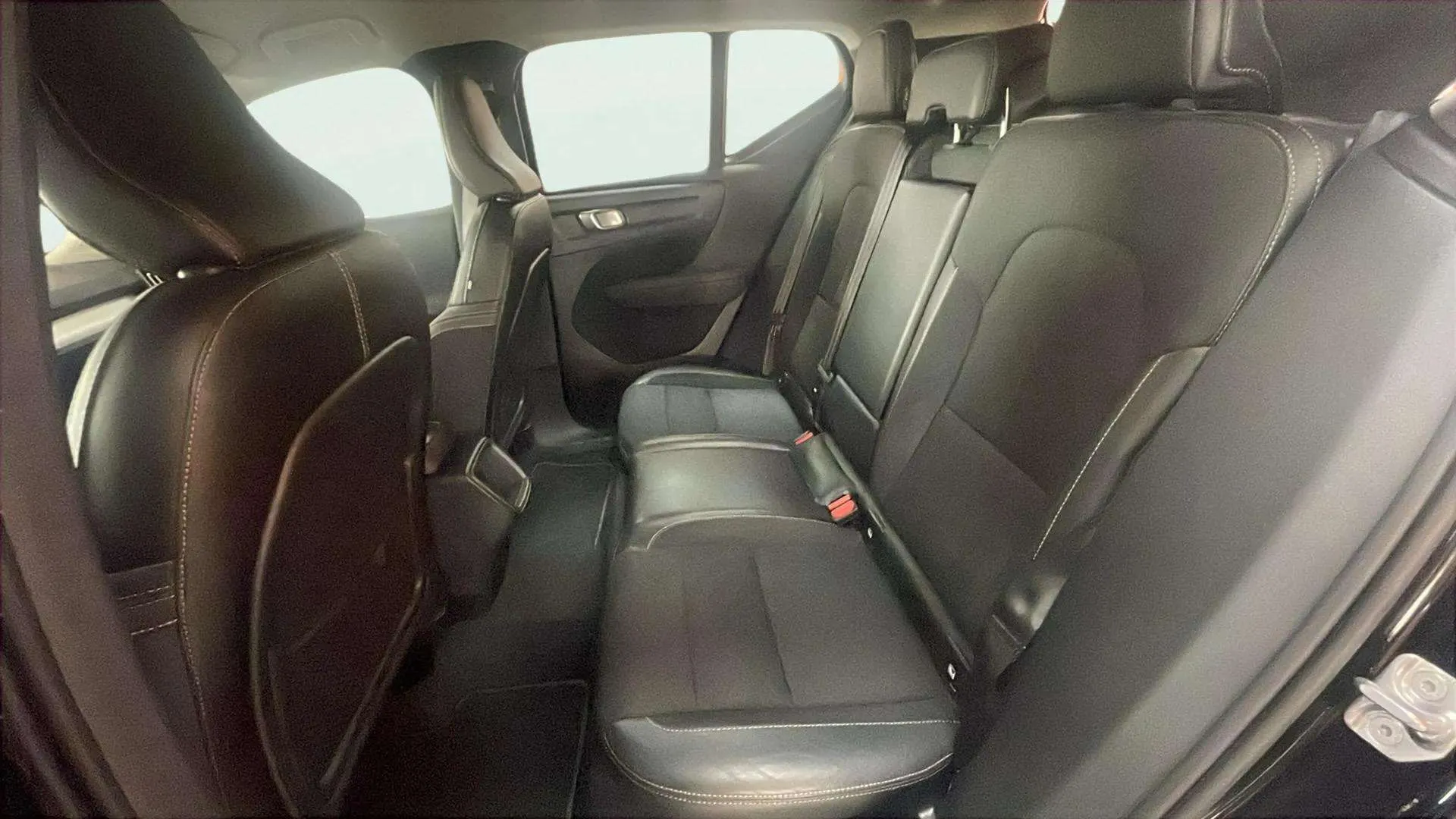 Volvo XC40 1.5 T3 Momentum - foto 12