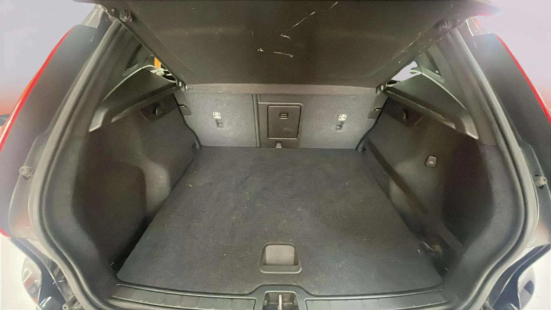 Volvo XC40 1.5 T3 Momentum - foto 13