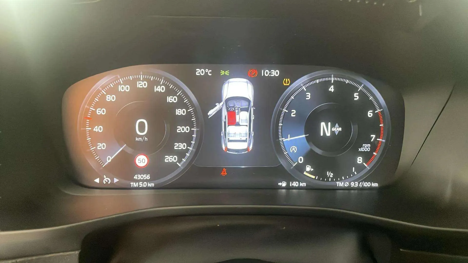 Volvo XC40 1.5 T3 Momentum - foto 9